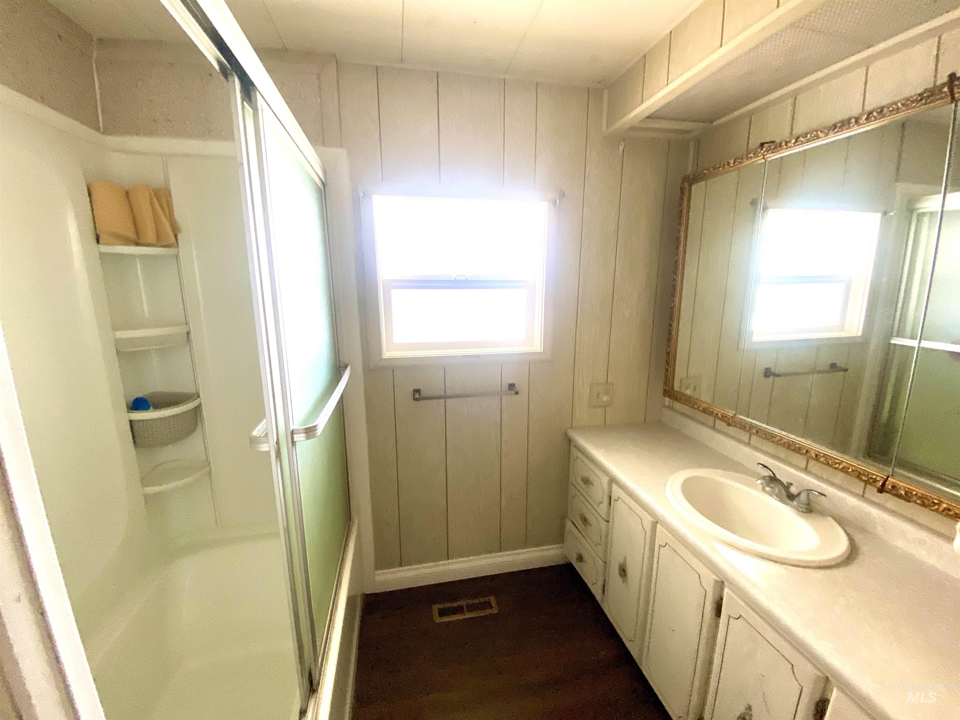 832 N Street Property Photo 21