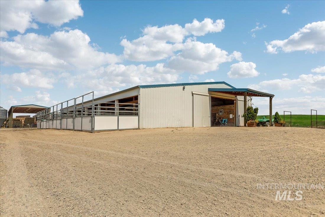 6445 Little Freezeout Rd Property Photo 5