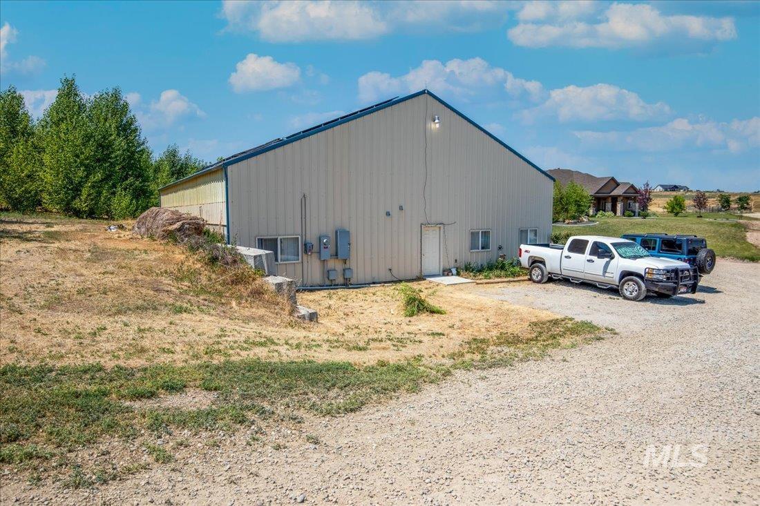 6445 Little Freezeout Rd Property Photo 11