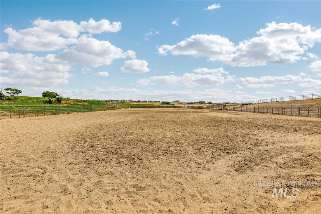 6445 Little Freezeout Rd Property Photo 16