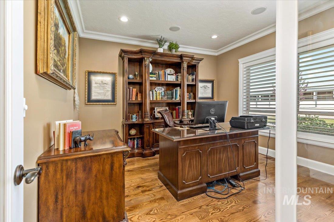 6445 Little Freezeout Rd Property Photo 18