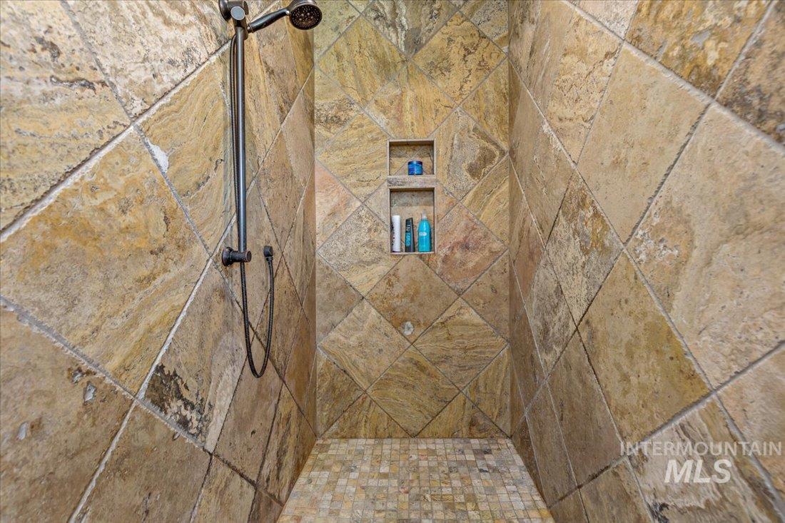 6445 Little Freezeout Rd Property Photo 31