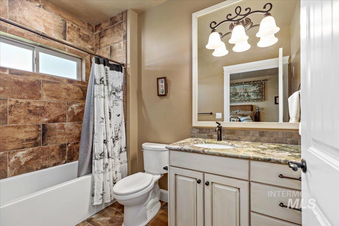 6445 Little Freezeout Rd Property Photo 34