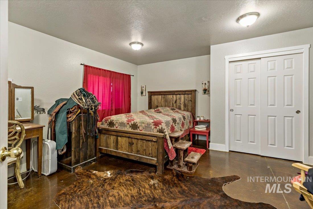 6445 Little Freezeout Rd Property Photo 40