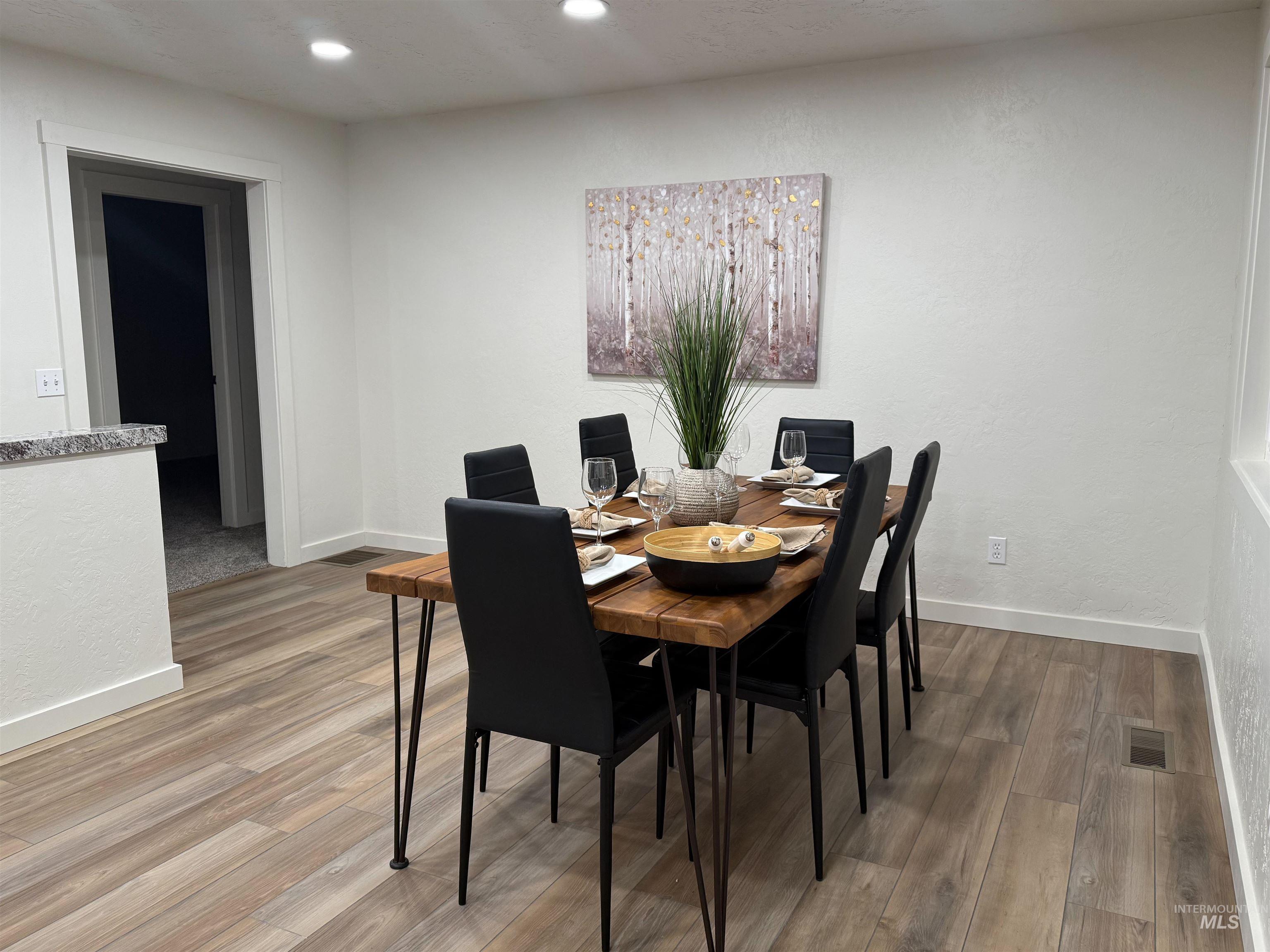 349 S 200 W Property Photo 10