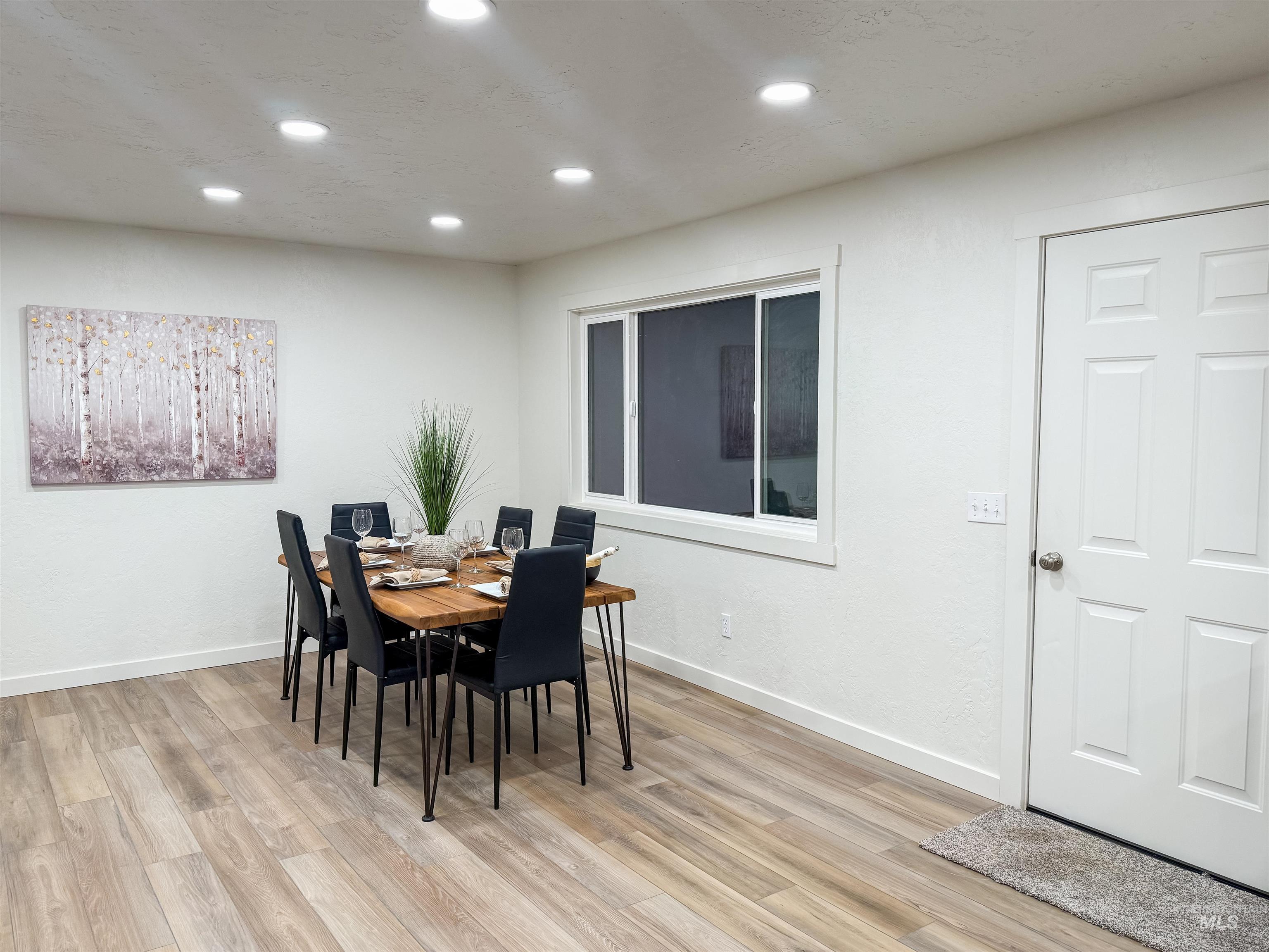 349 S 200 W Property Photo 14