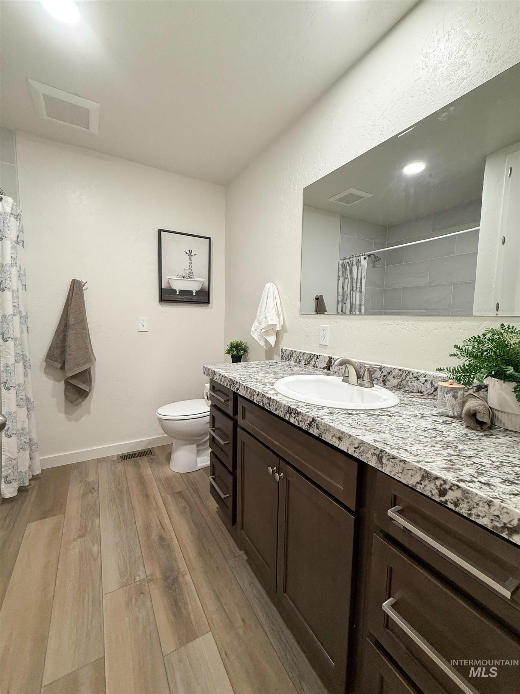 349 S 200 W Property Photo 20