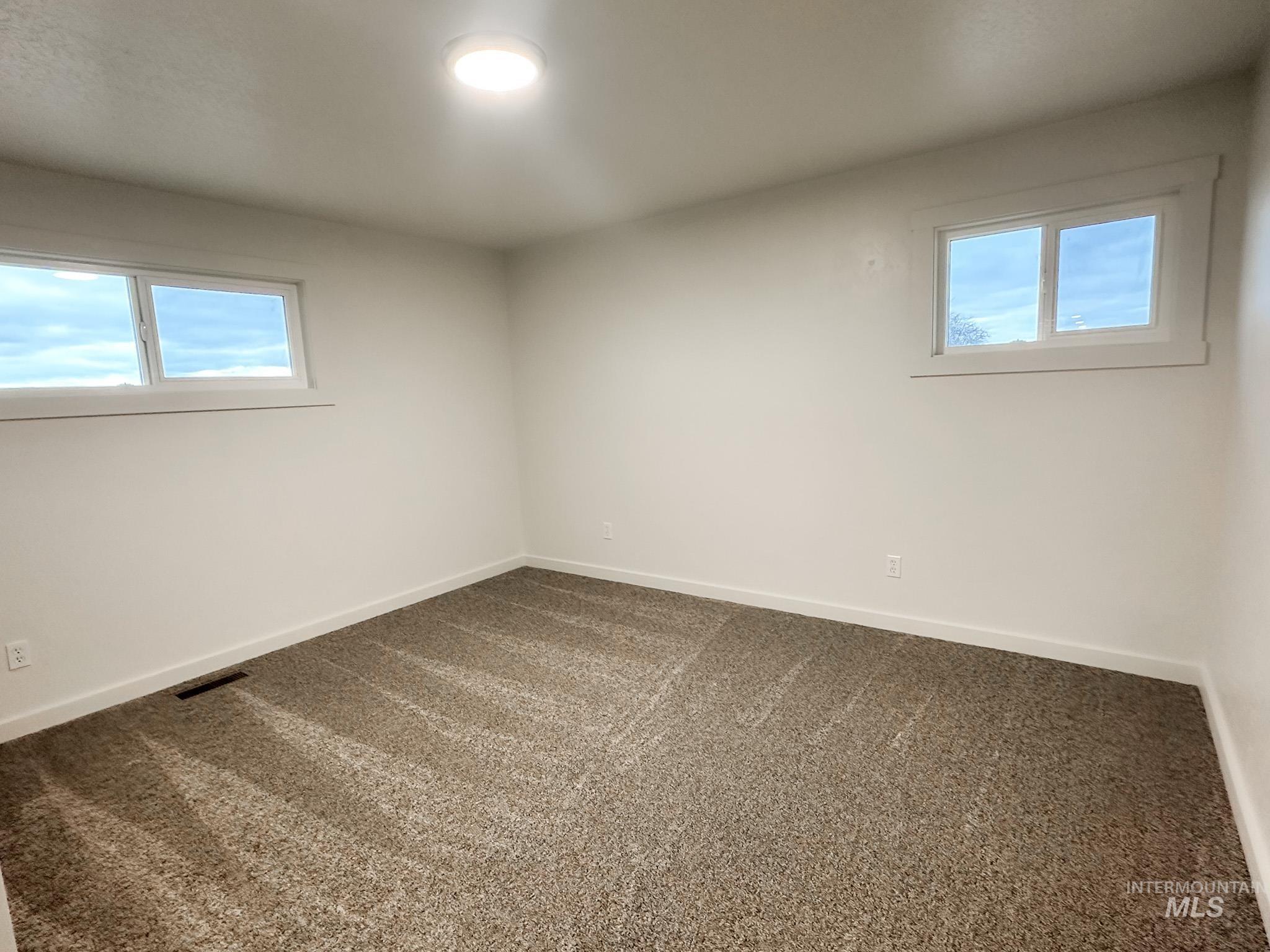349 S 200 W Property Photo 22