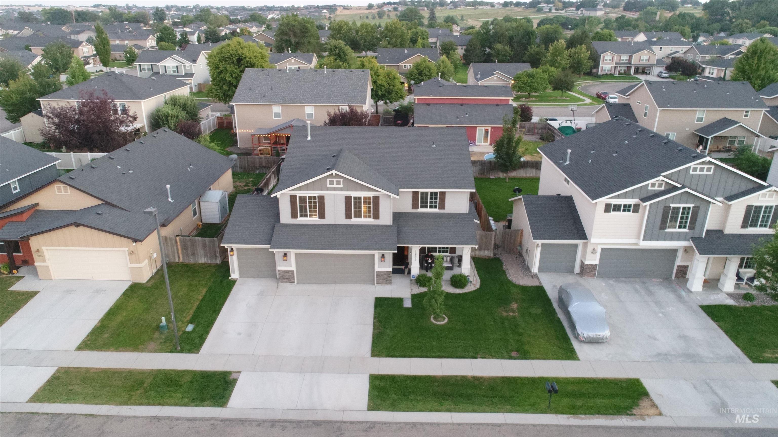 1889 Wrightwood Dr Property Photo