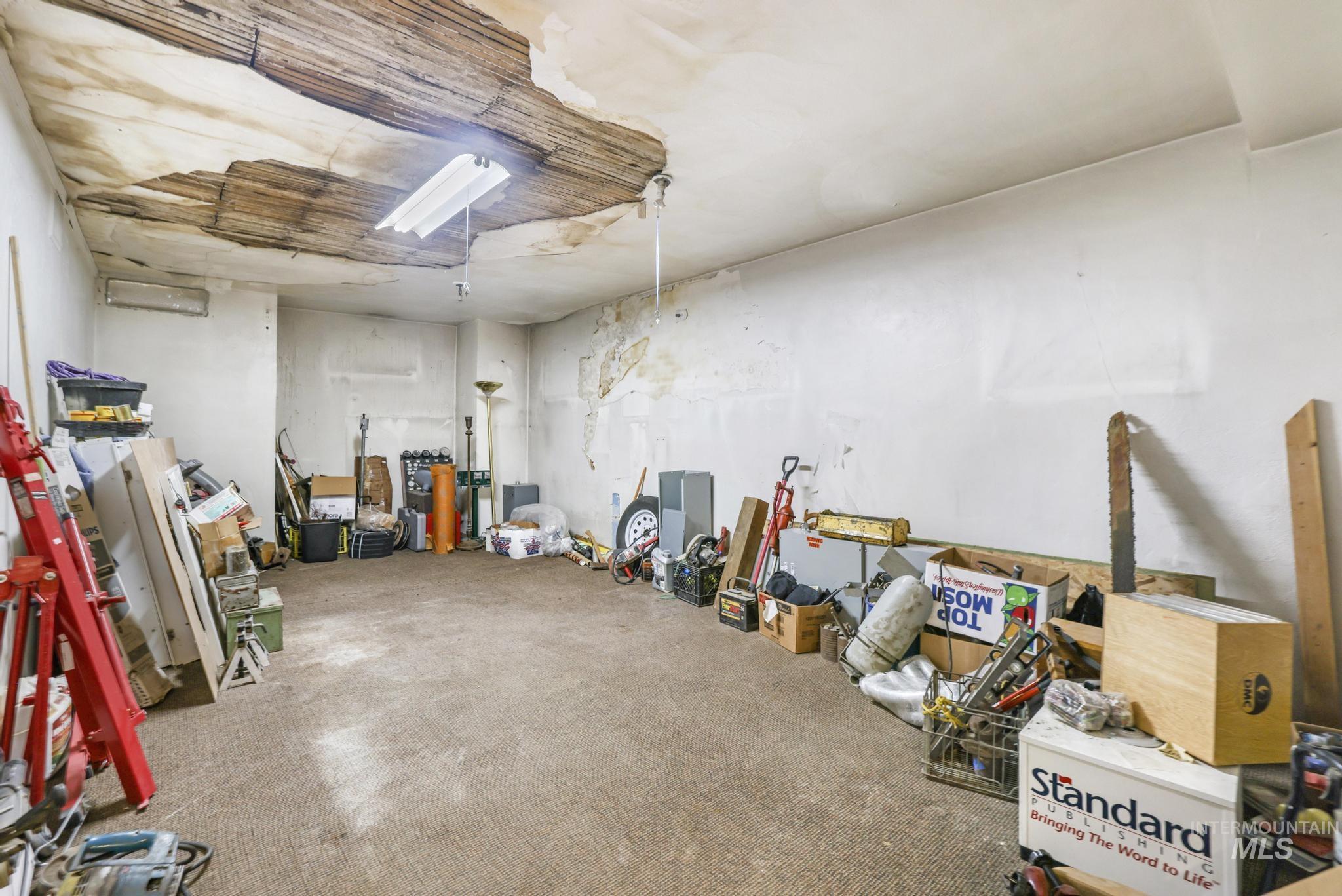 233 Main Ave E Property Photo 23