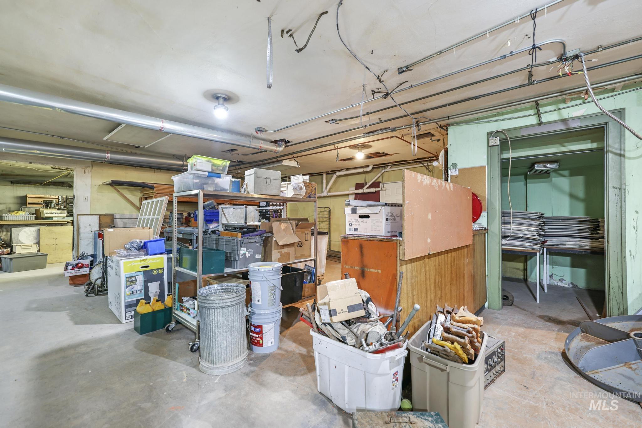 233 Main Ave E Property Photo 42