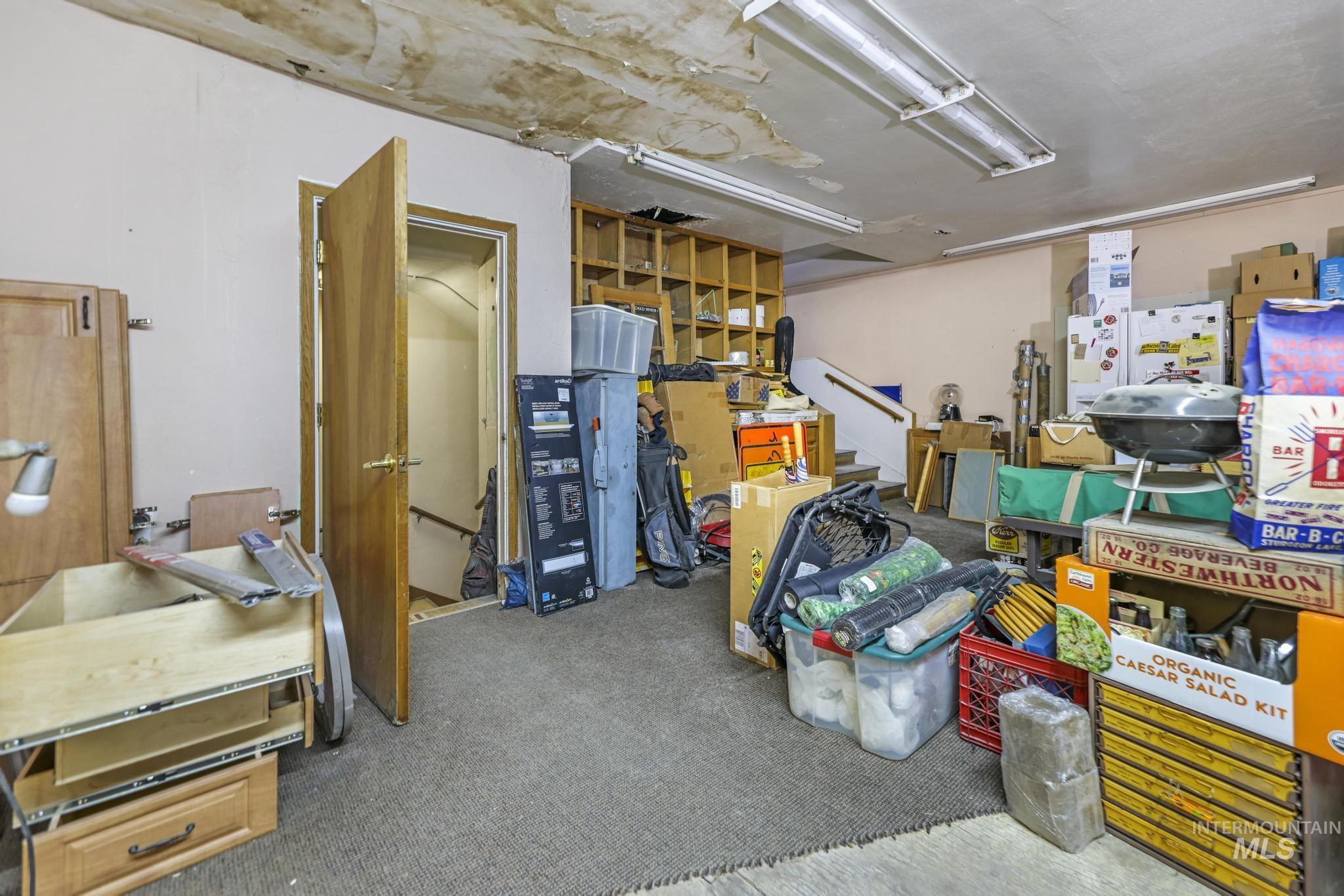 233 Main Ave E Property Photo 47