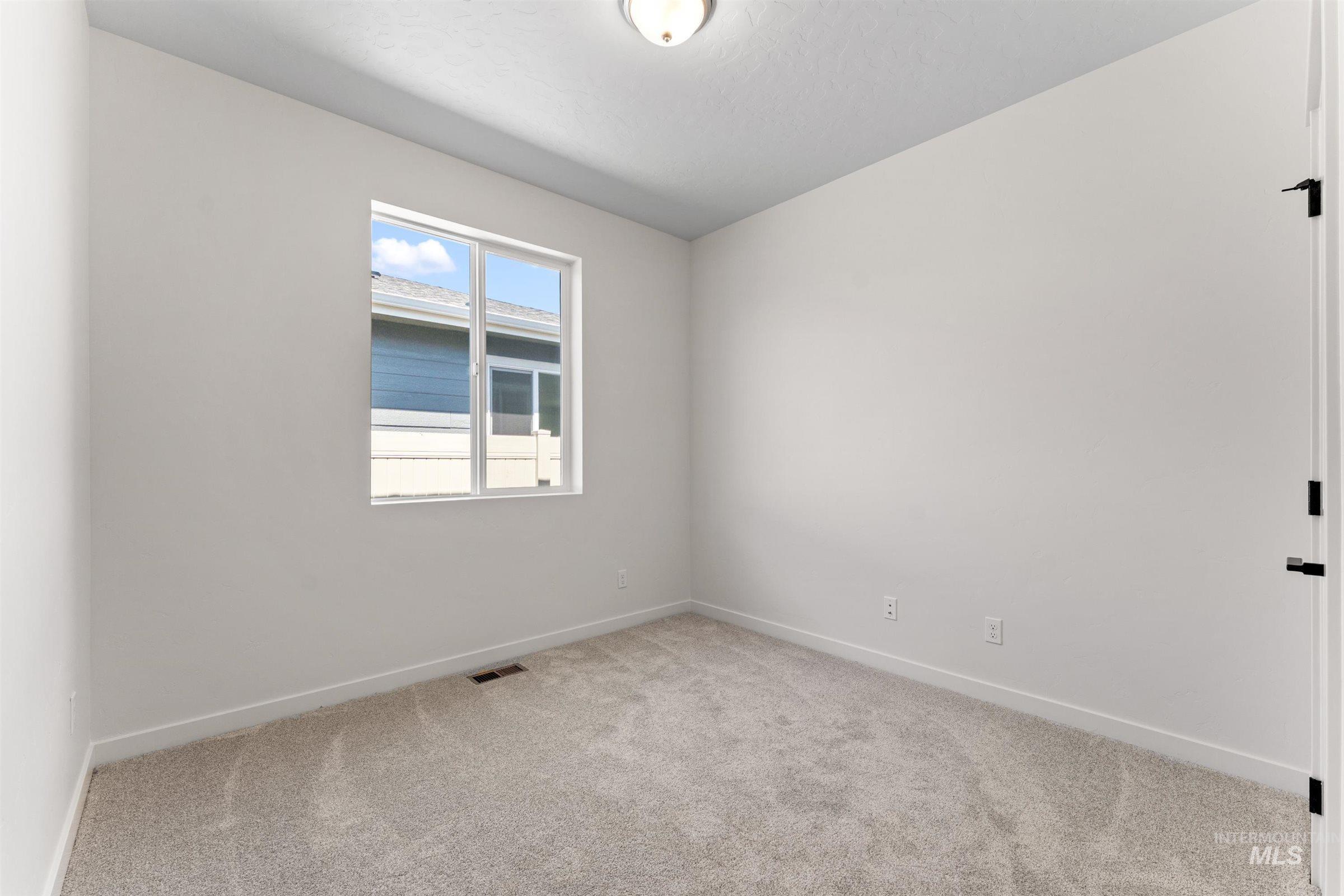 1550 S La Escalera Ave Property Photo 22