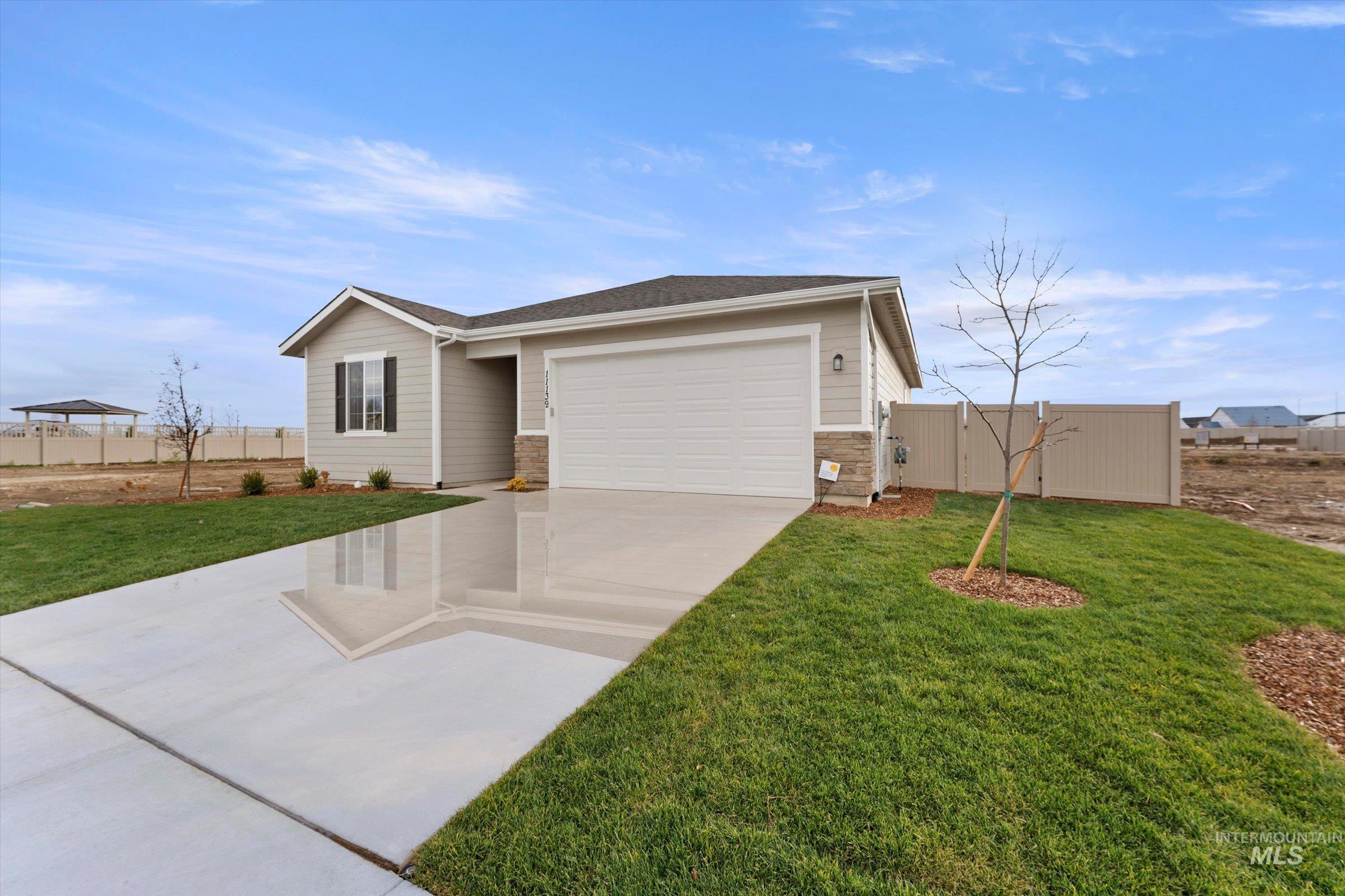 1508 S La Escalera Ave Property Photo 4