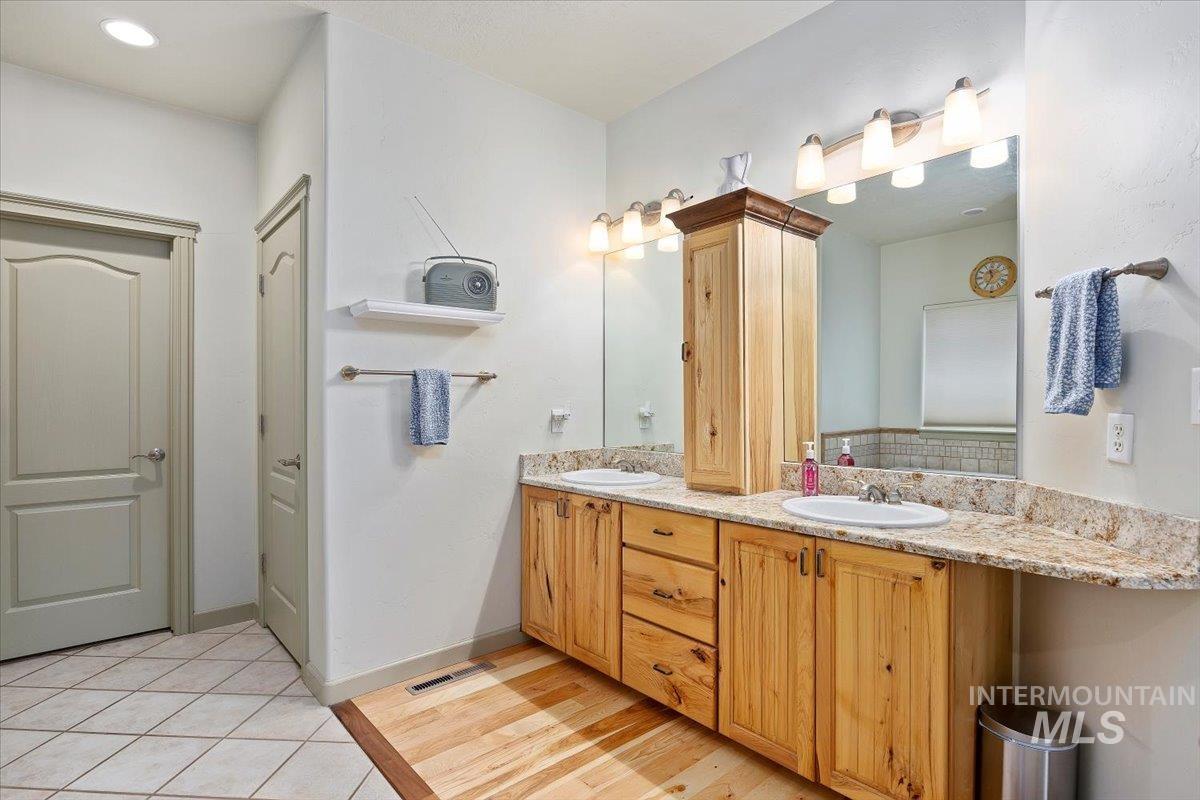 2668 E 4256 N Property Photo 29
