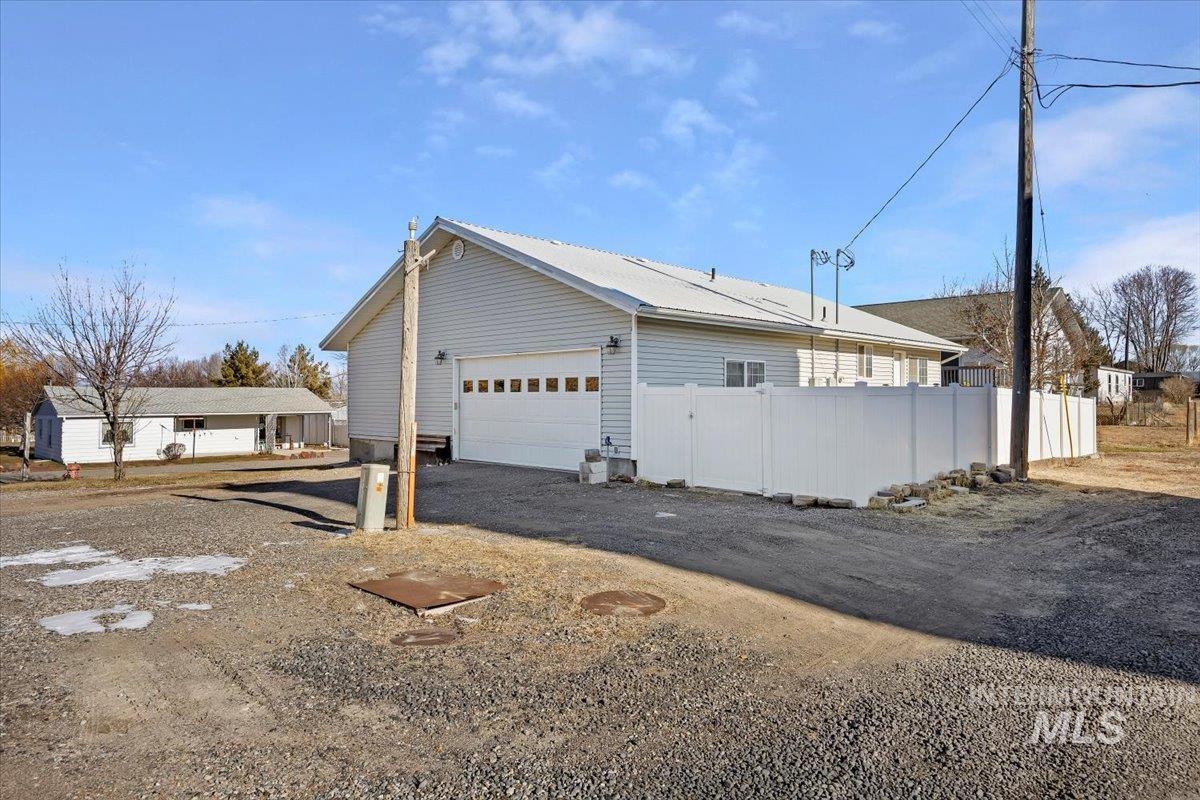 215 E Atherton Ave Property Photo 32