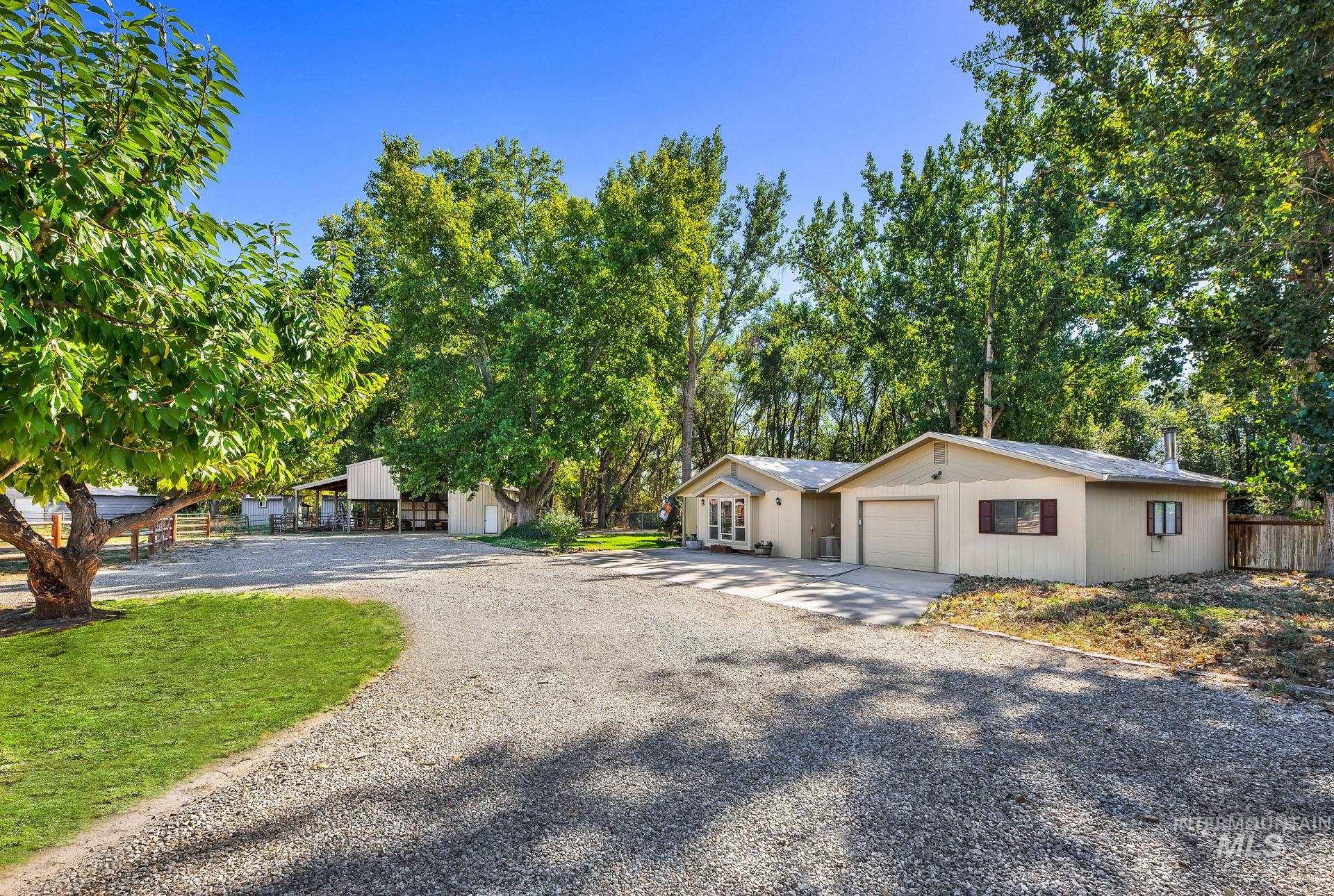 26669 Morris Place Property Photo 10