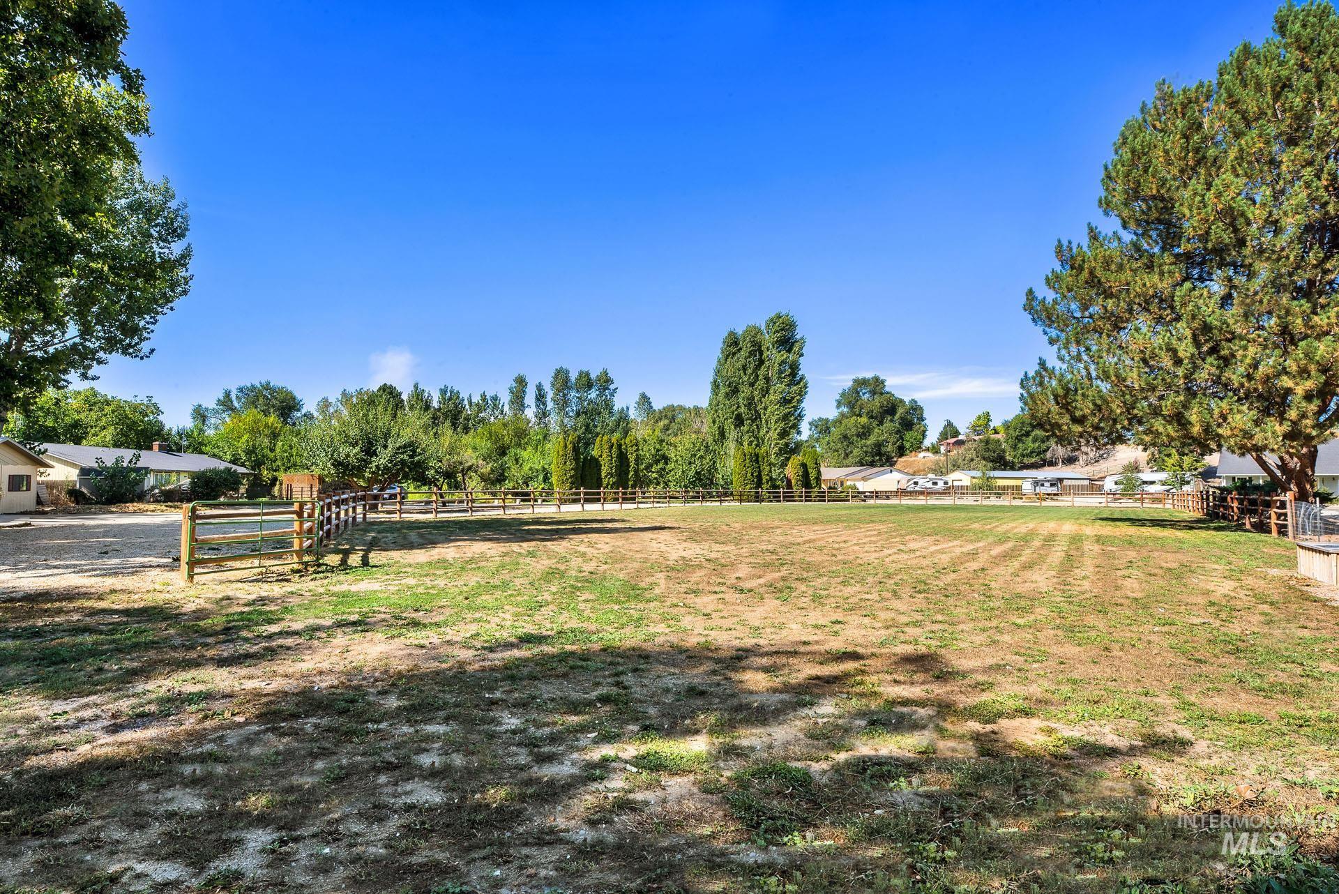 26669 Morris Place Property Photo 13