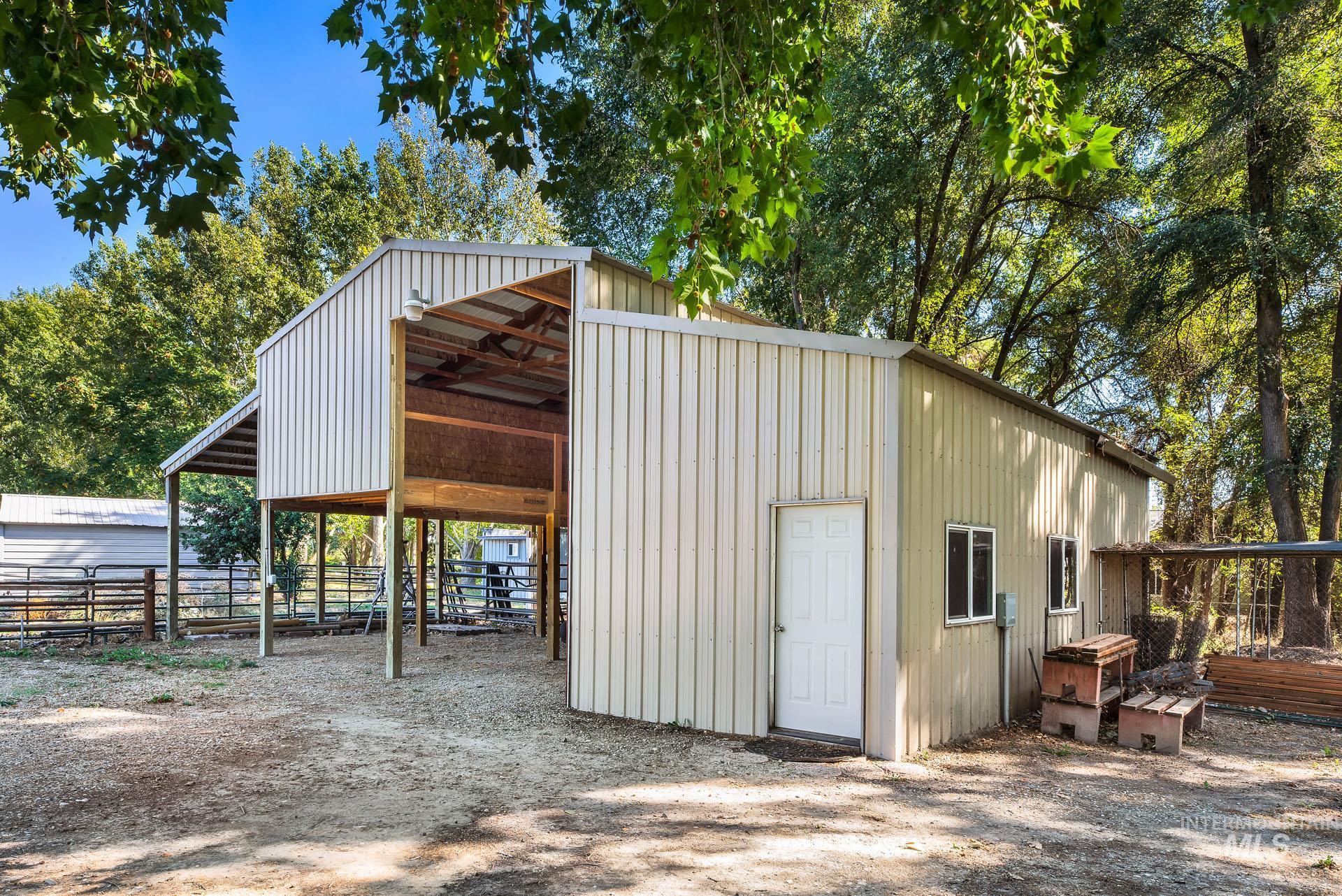 26669 Morris Place Property Photo 18