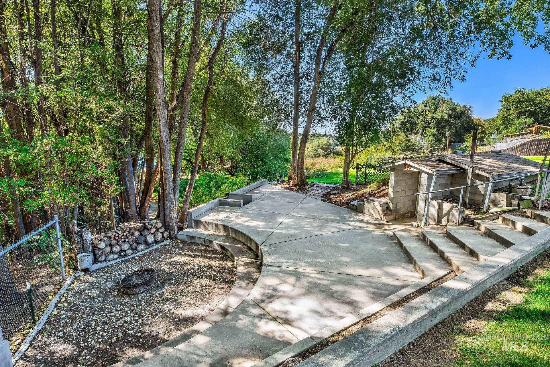 26669 Morris Place Property Photo 20