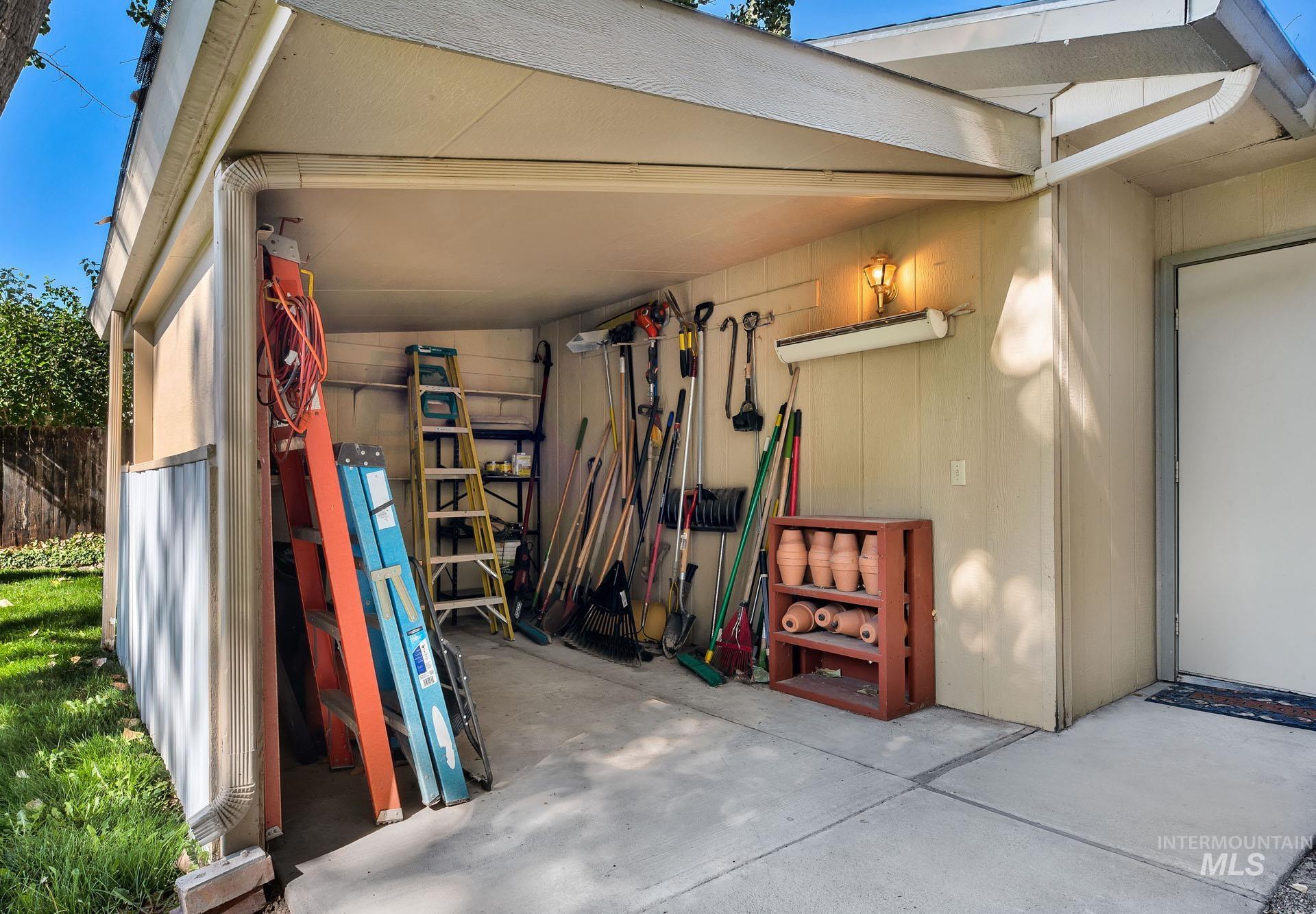26669 Morris Place Property Photo 22