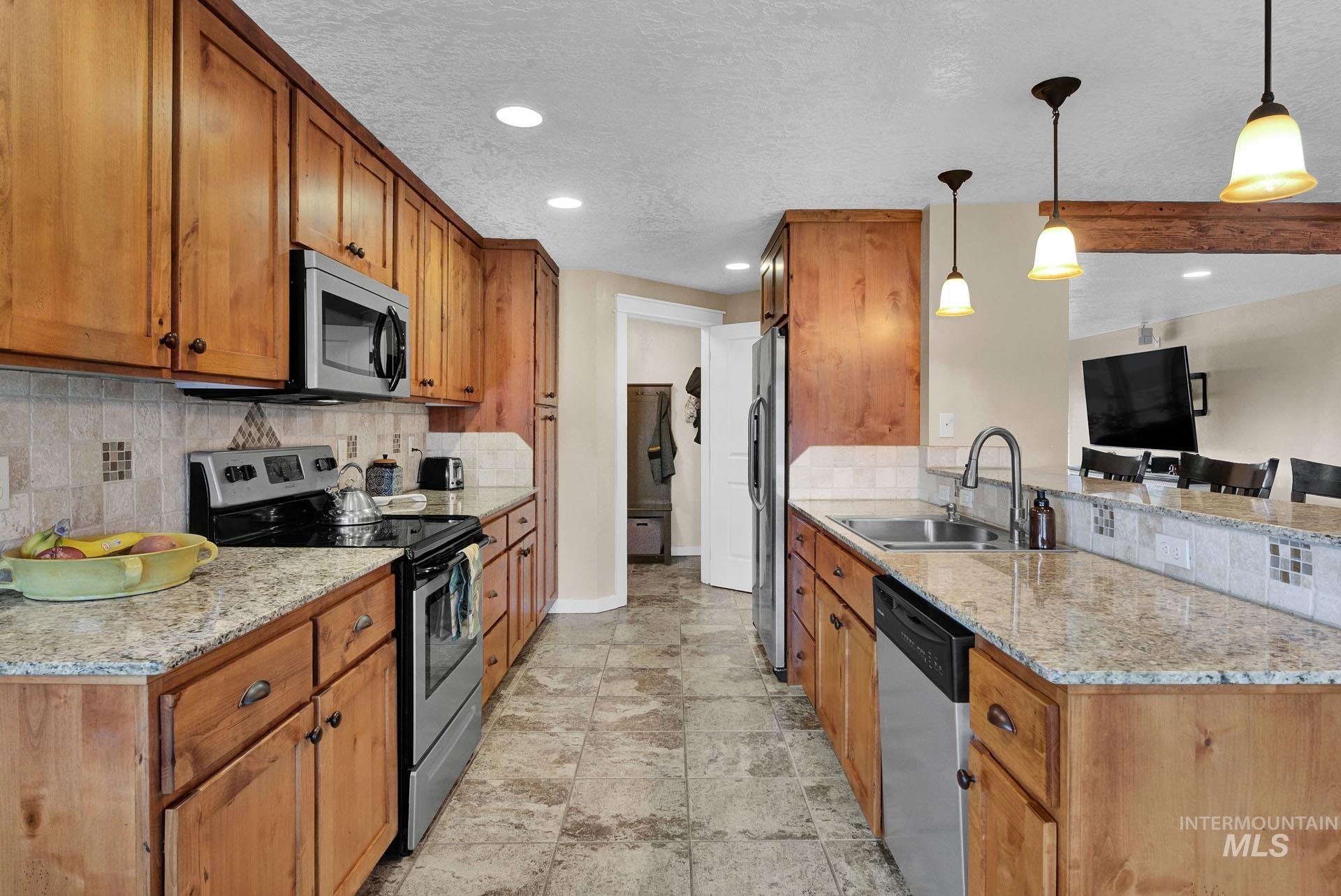 26669 Morris Place Property Photo 44