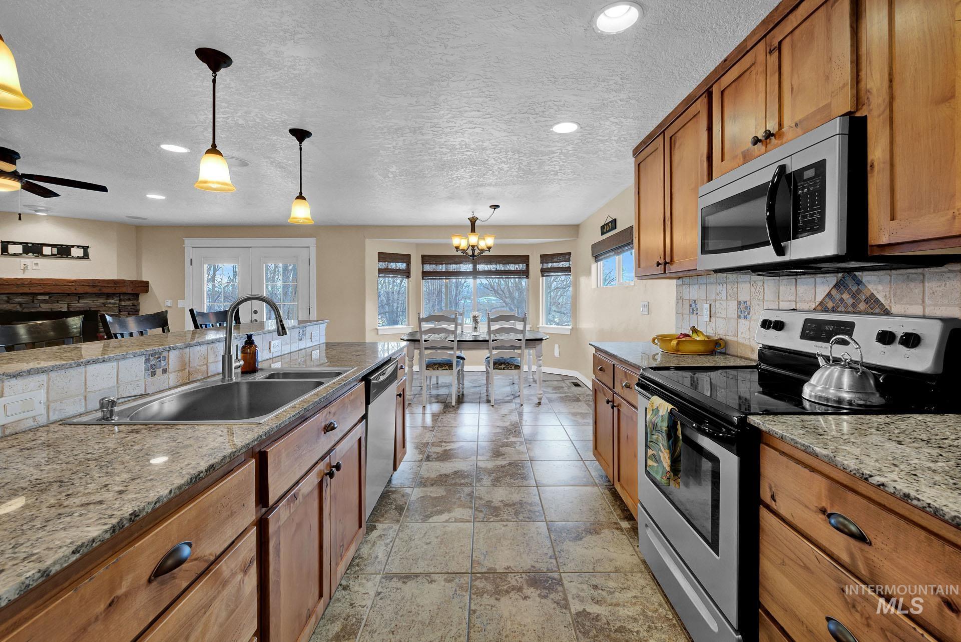 26669 Morris Place Property Photo 45