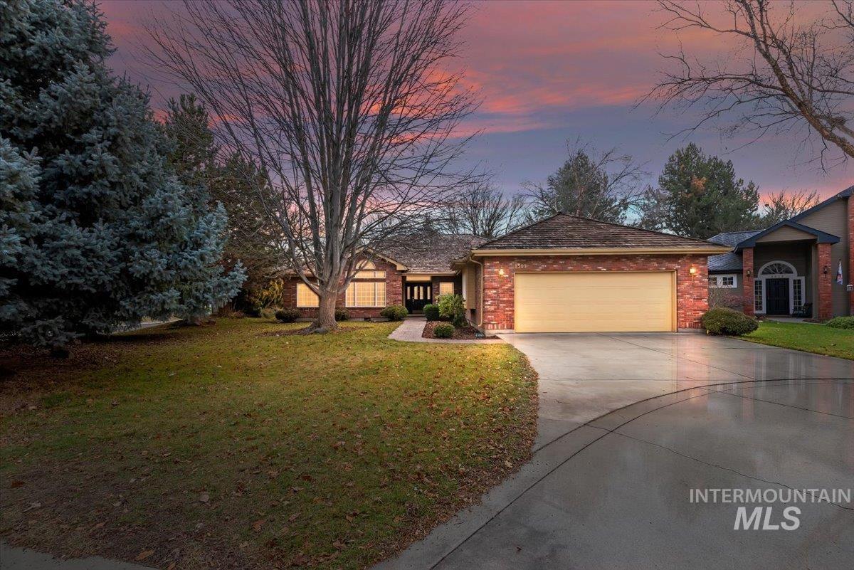 8503 W Creekrun Way Property Photo 1