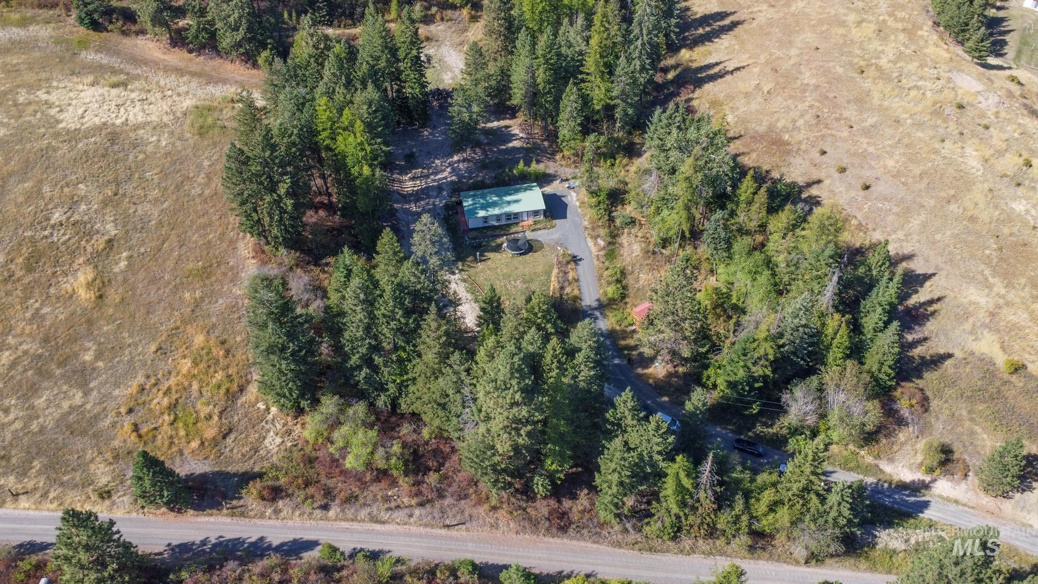 1007 W Hatter Creek Rd Property Photo 2