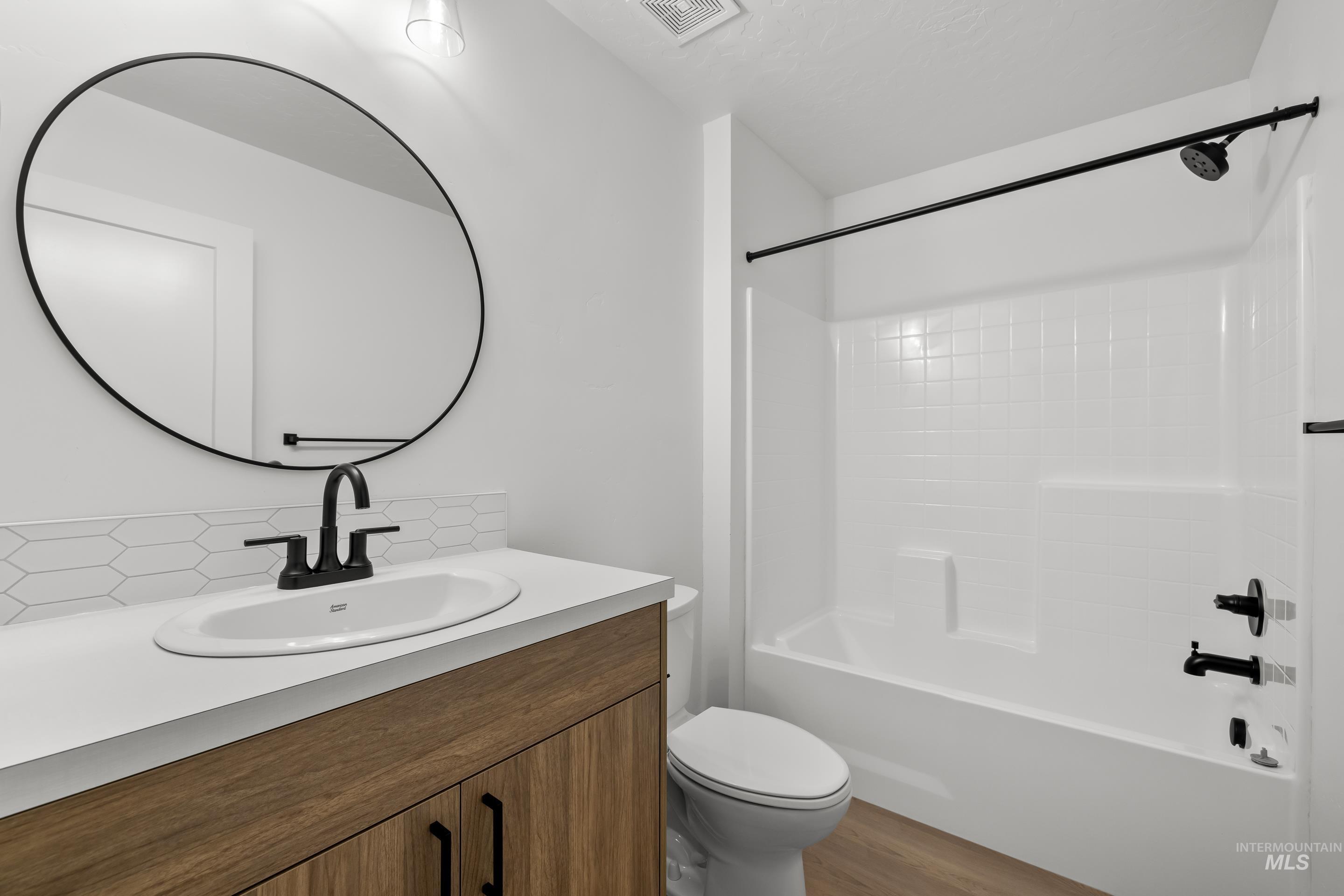 4642 N Maple Grove Rd Property Photo 44
