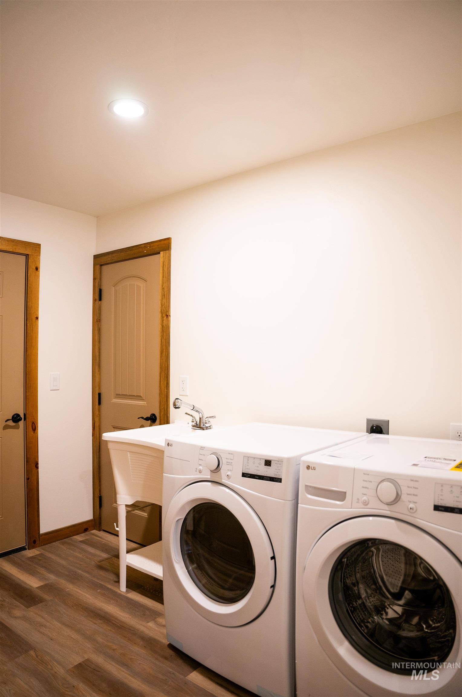 2219 Powers Drive Property Photo 20