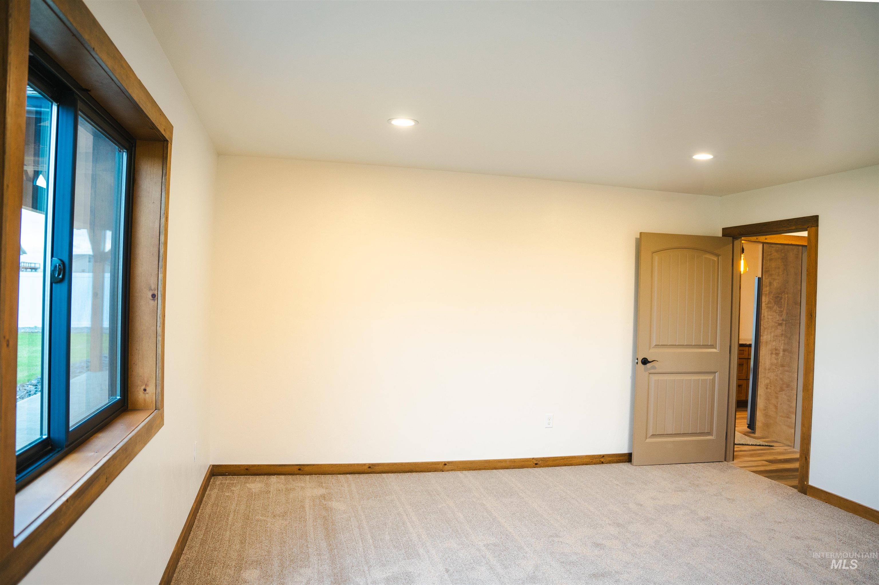 2219 Powers Drive Property Photo 28