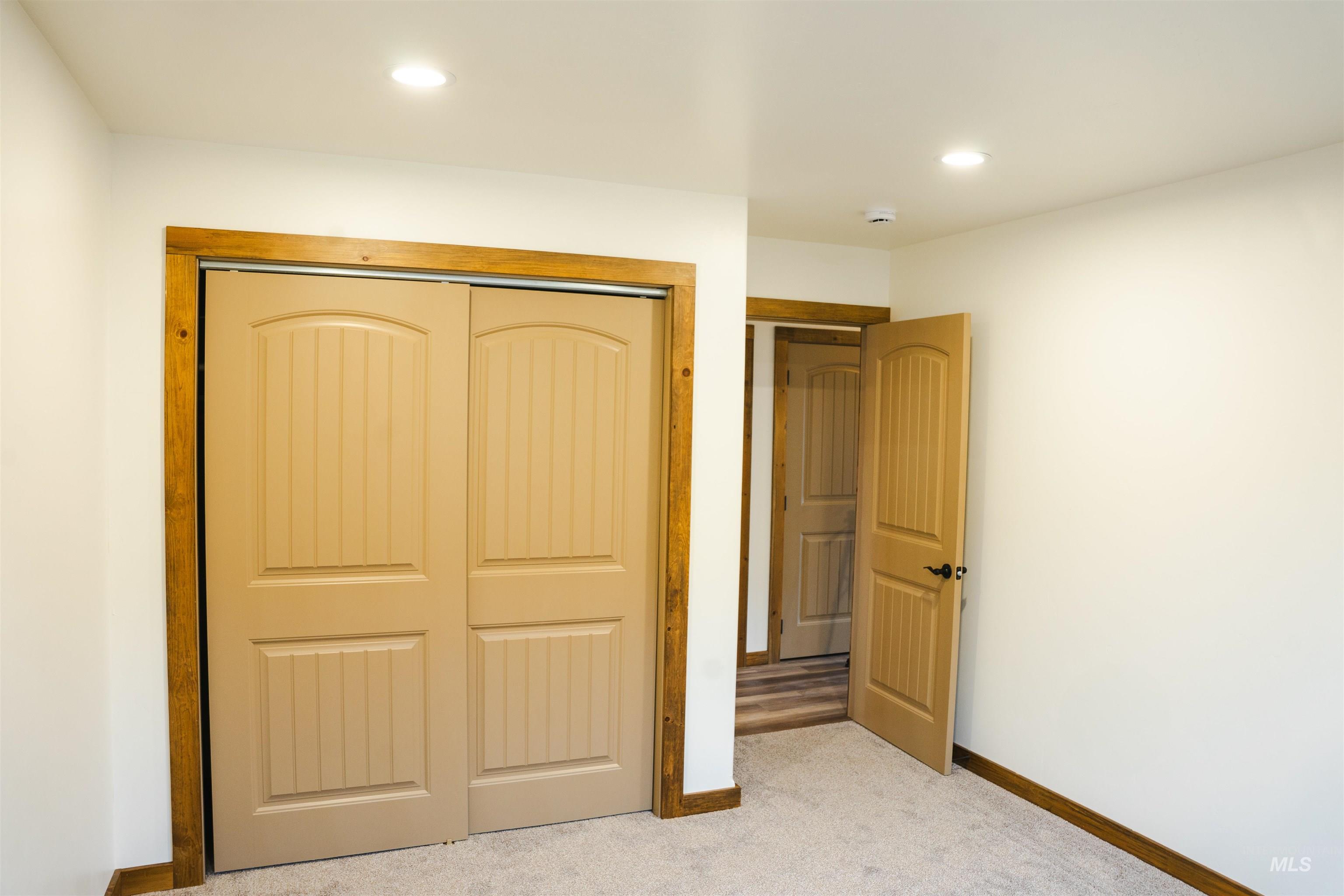 2215 Powers Drive Property Photo 19