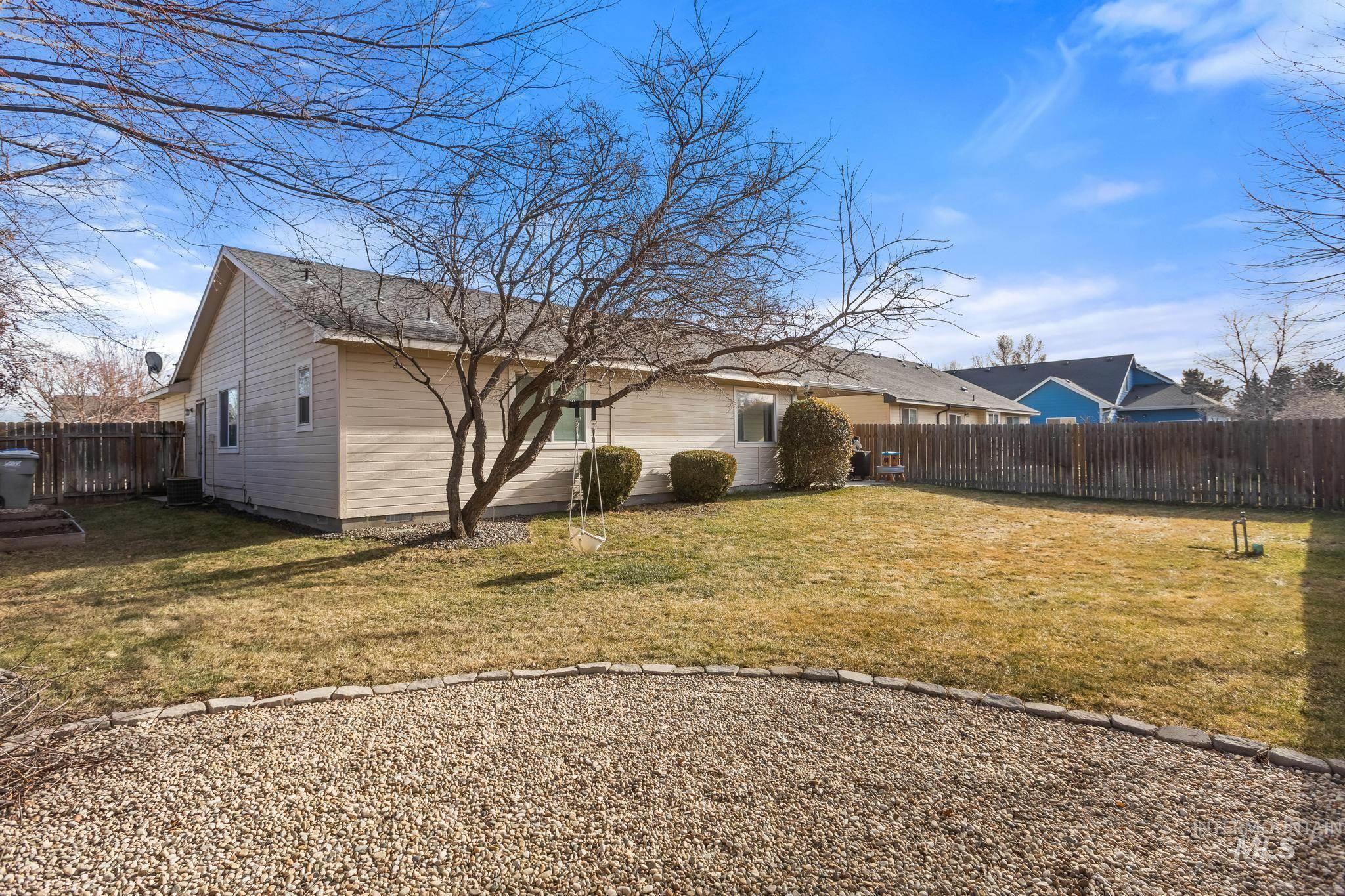 16966 N Thurgood Loop Property Photo 24