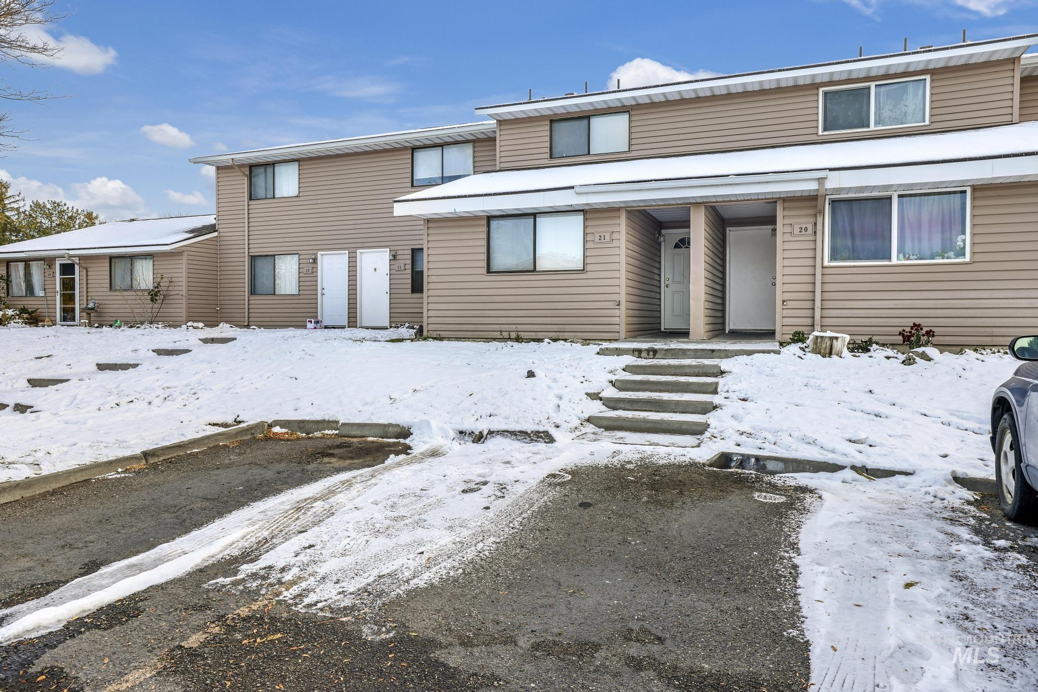 Golden Eagle Real Estate Listings Main Image