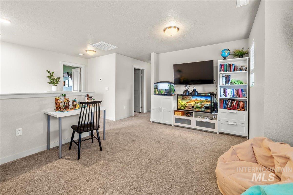 17784 Sunset Ridge Ave. Property Photo 28