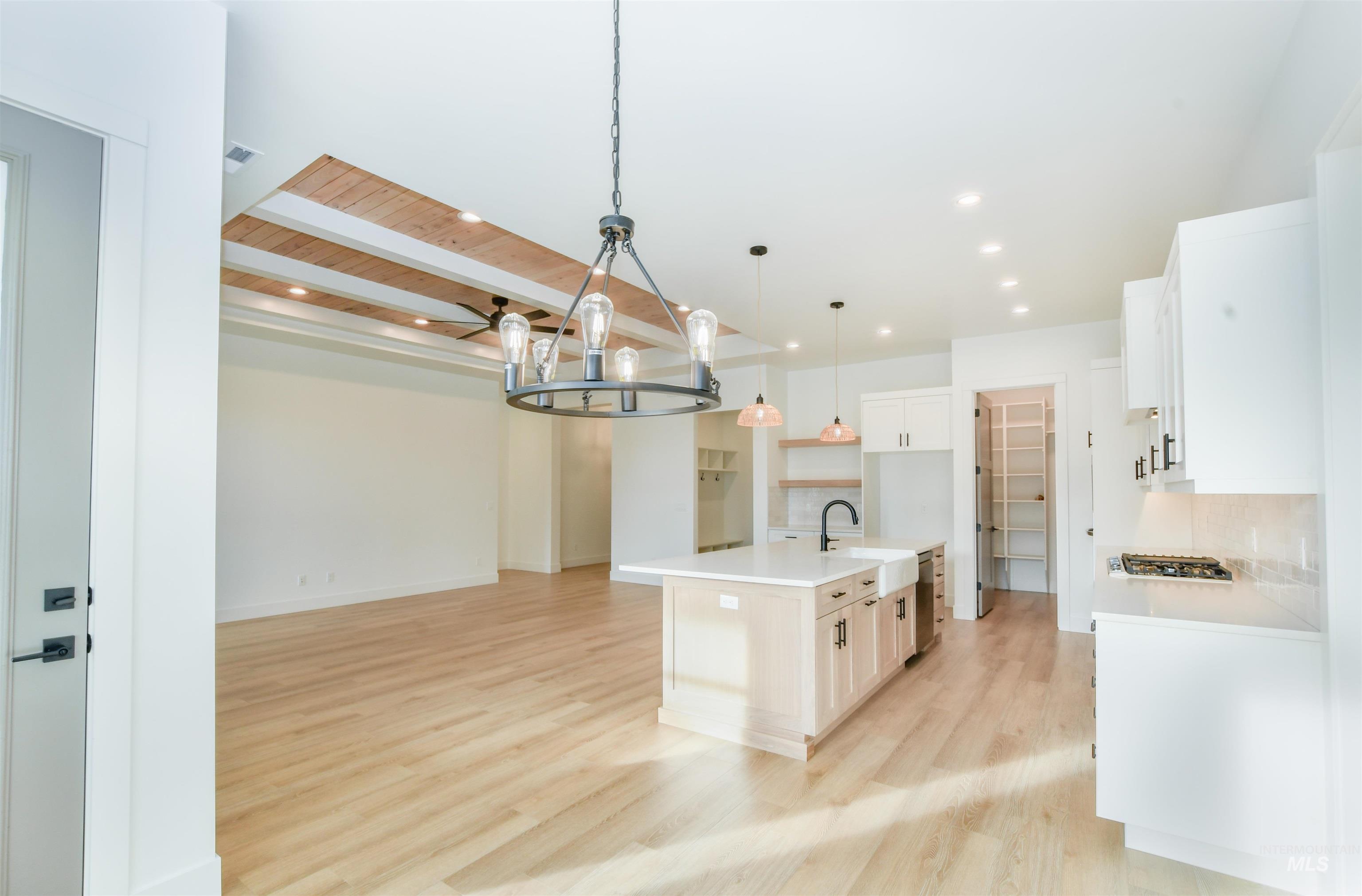 11215 Red Mountain St Property Photo 11
