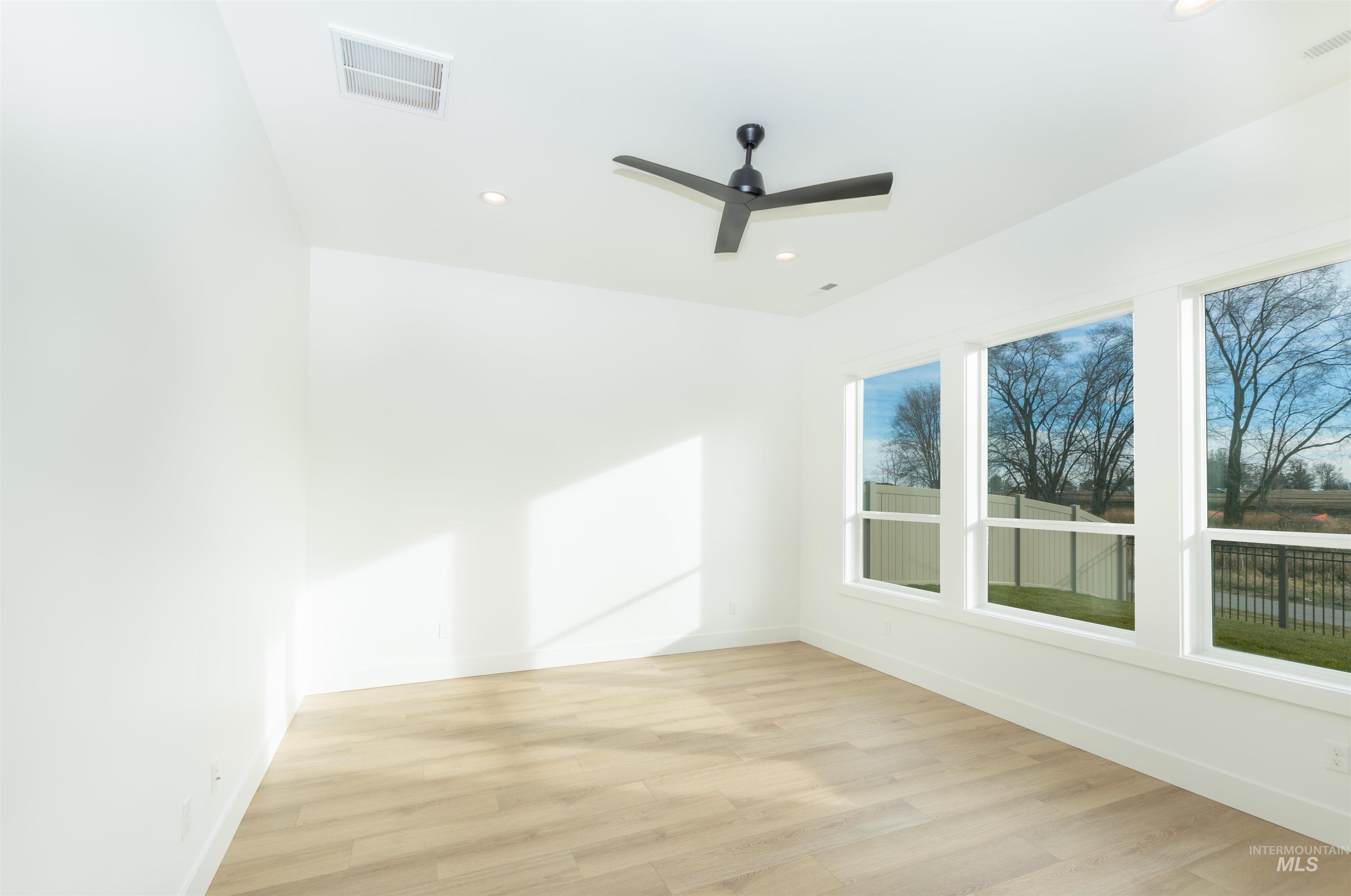11215 Red Mountain St Property Photo 15
