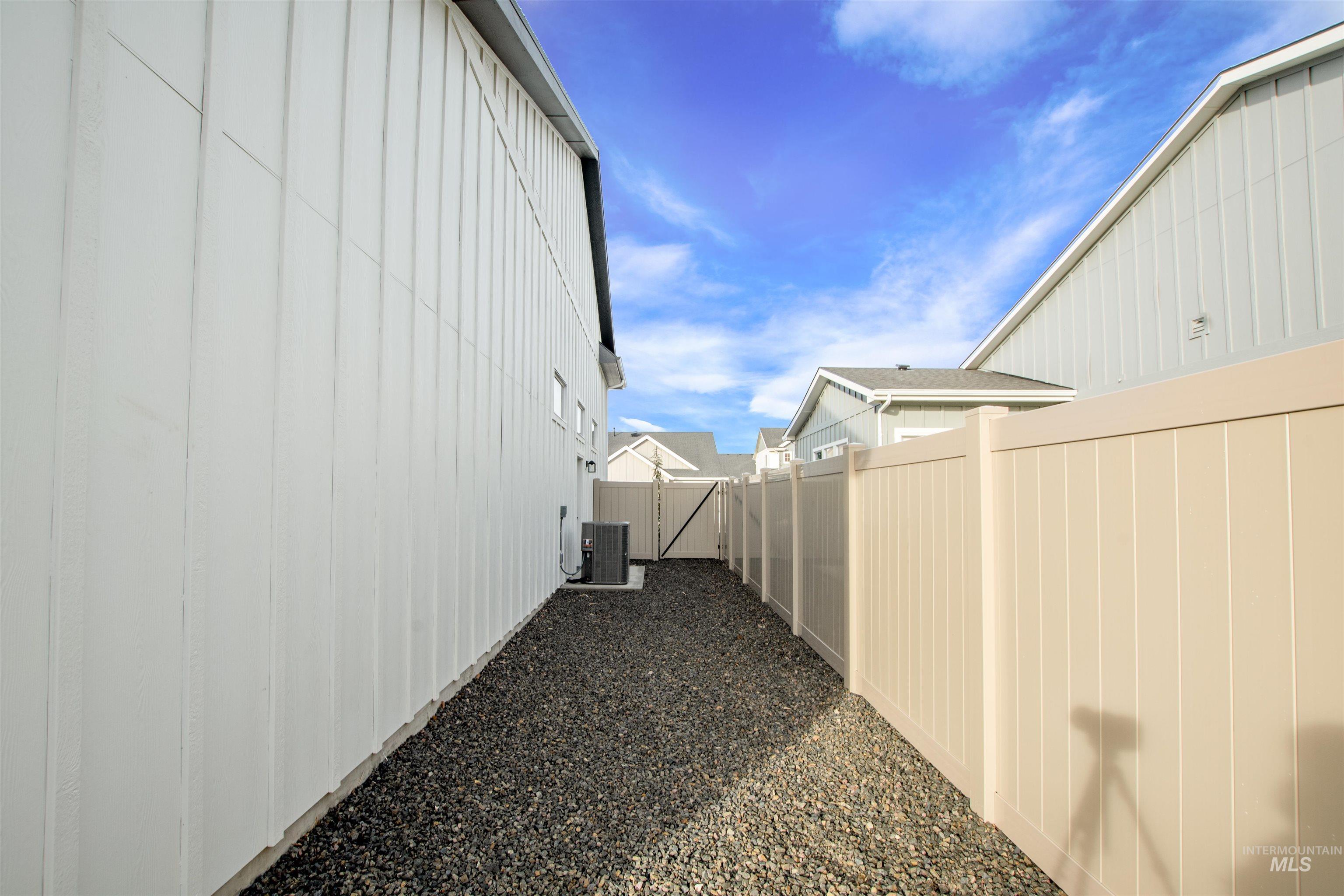 11215 Red Mountain St Property Photo 33