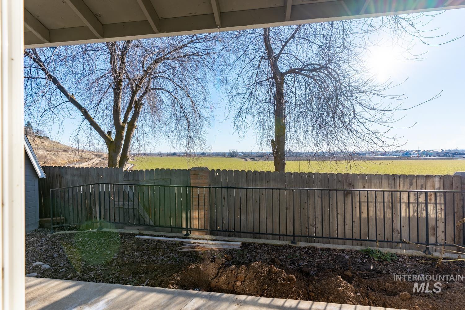 636 Deer Meadows Ln Property Photo 5