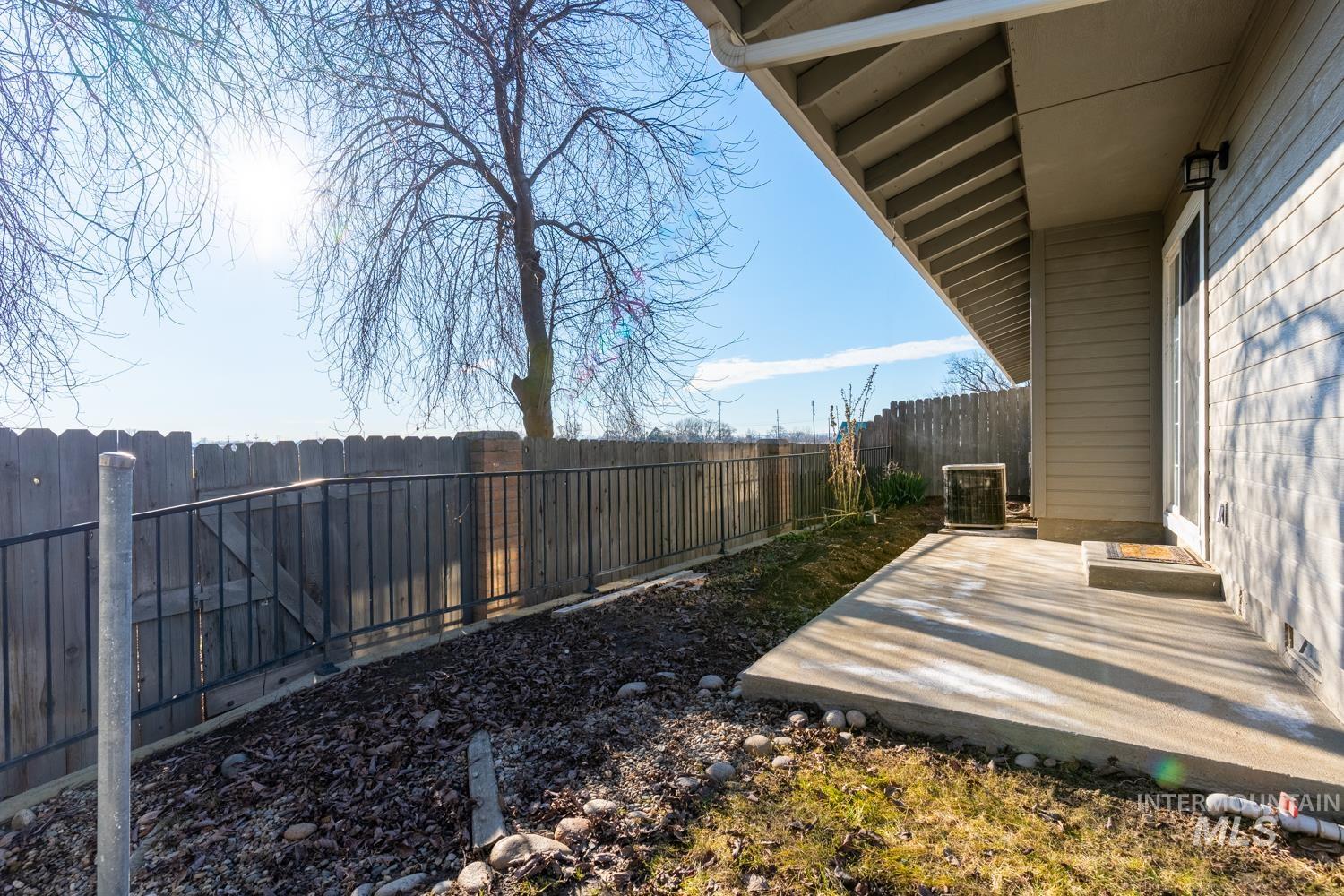 636 Deer Meadows Ln Property Photo 18