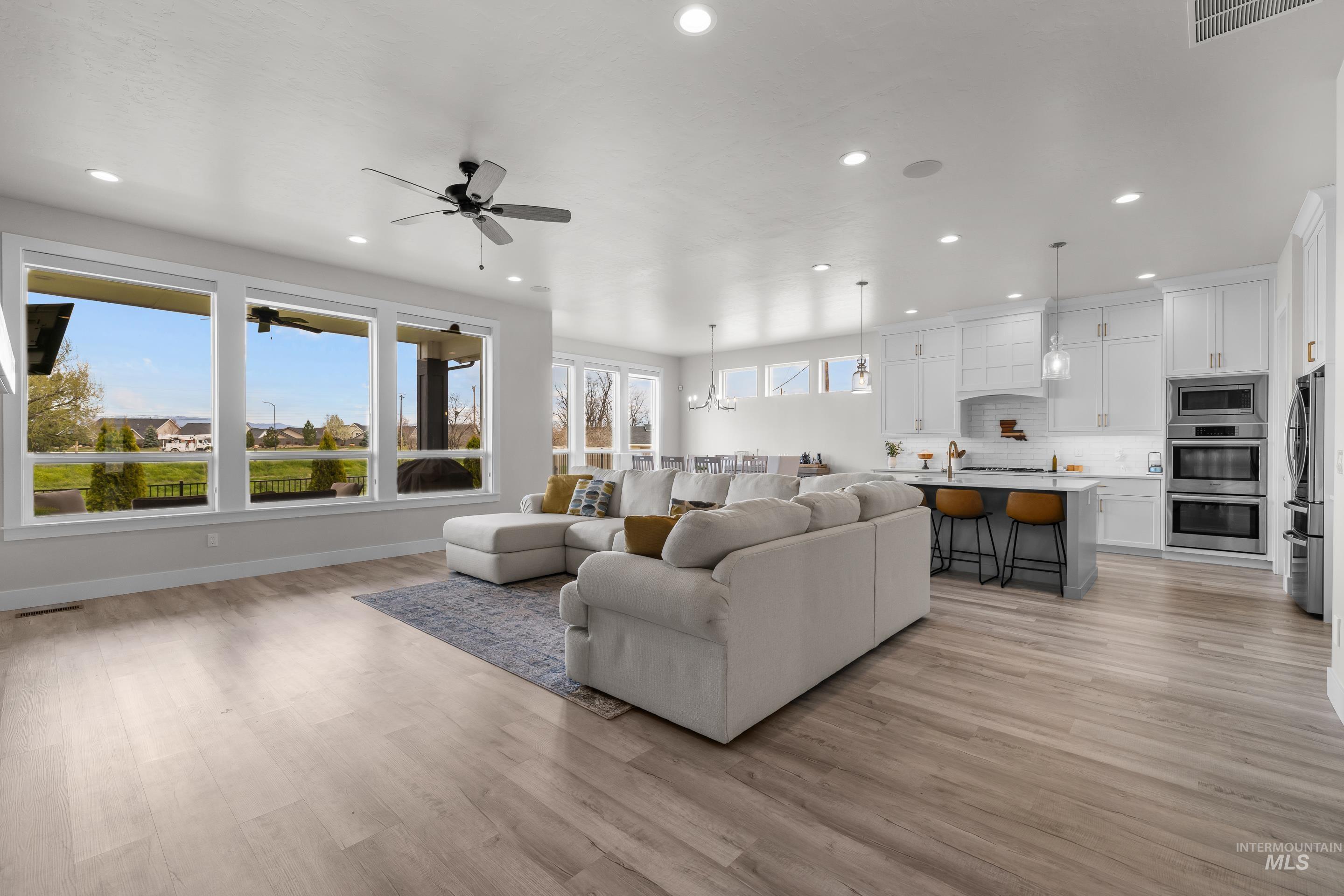 5440 S Mesa Trail Place Property Photo 4