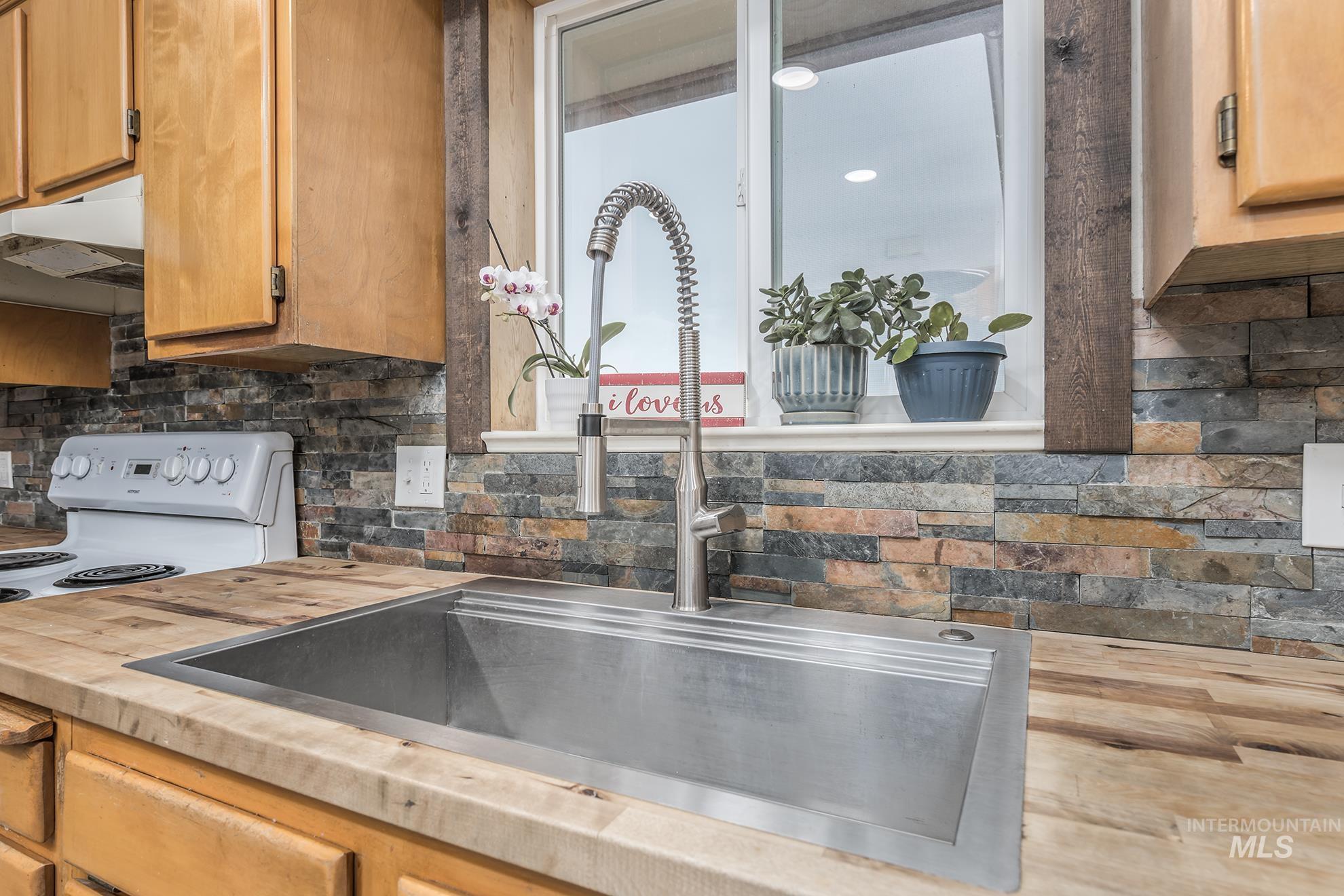 5311 & 5293 Hwy 72 Property Photo 12