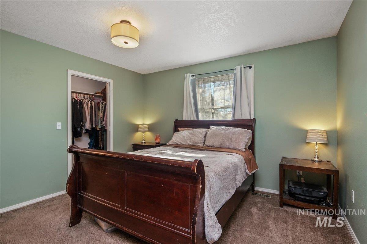 75 W Woodbury Drive Property Photo 15