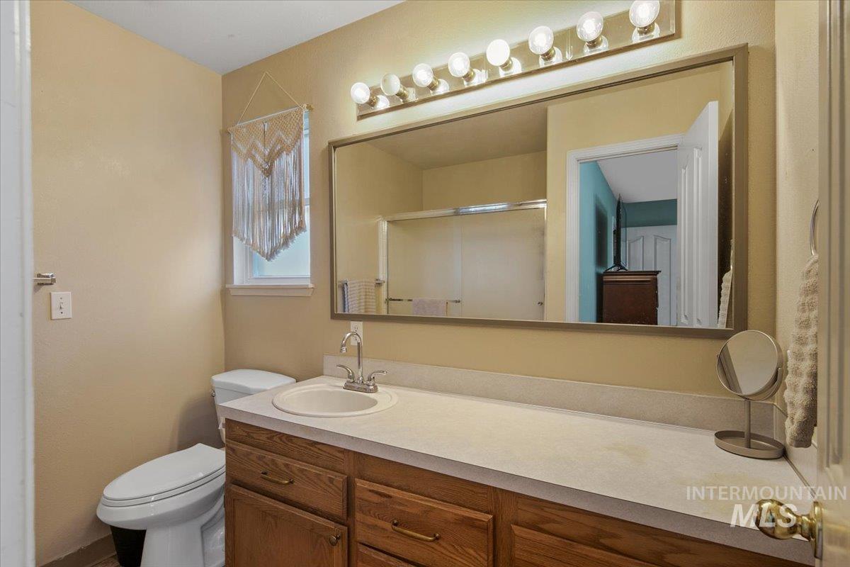 75 W Woodbury Drive Property Photo 19