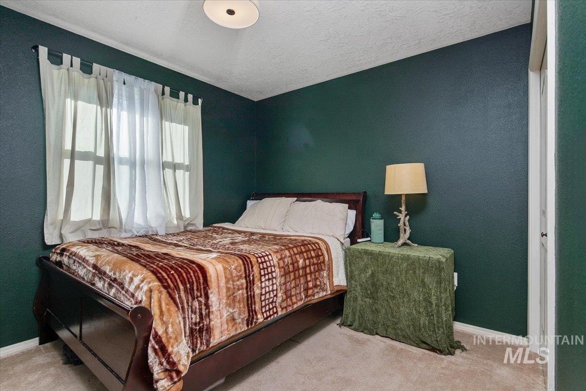 75 W Woodbury Drive Property Photo 20