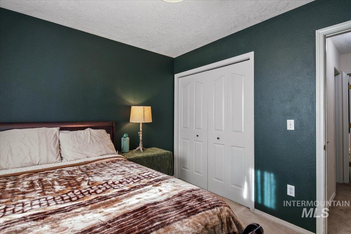 75 W Woodbury Drive Property Photo 21