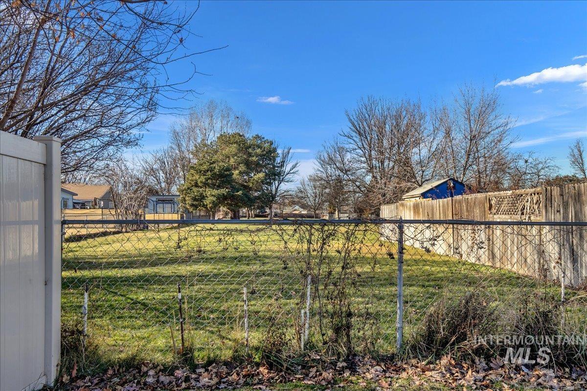75 W Woodbury Drive Property Photo 27