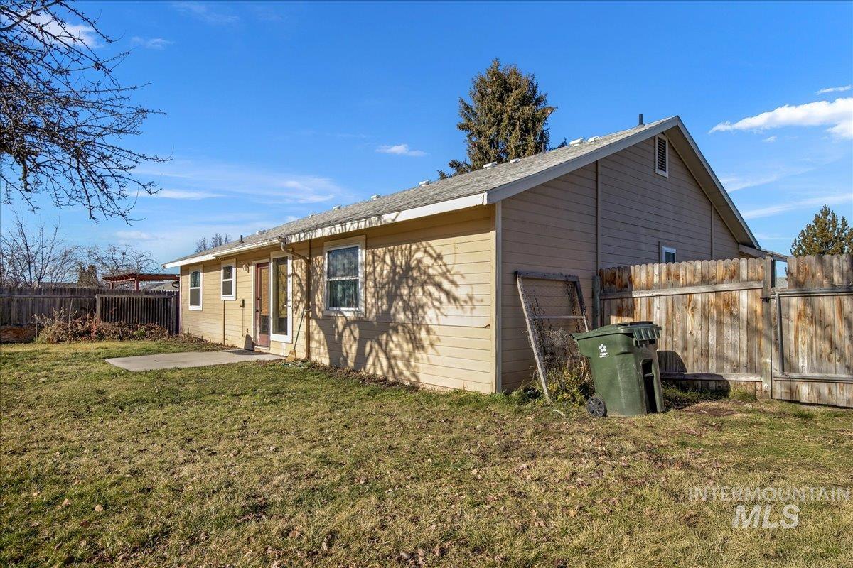 75 W Woodbury Drive Property Photo 29