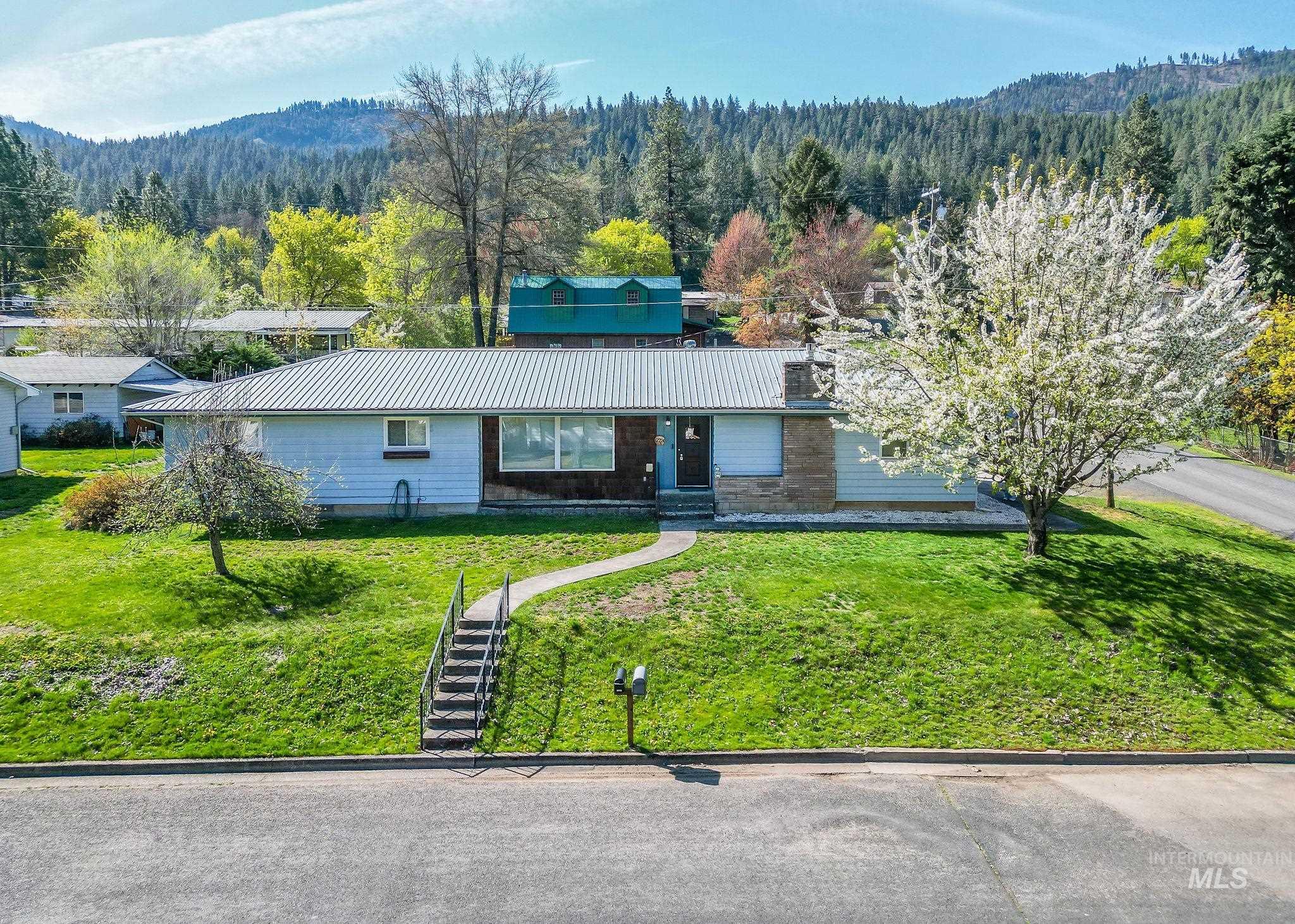 12774 Vista Ave Property Photo